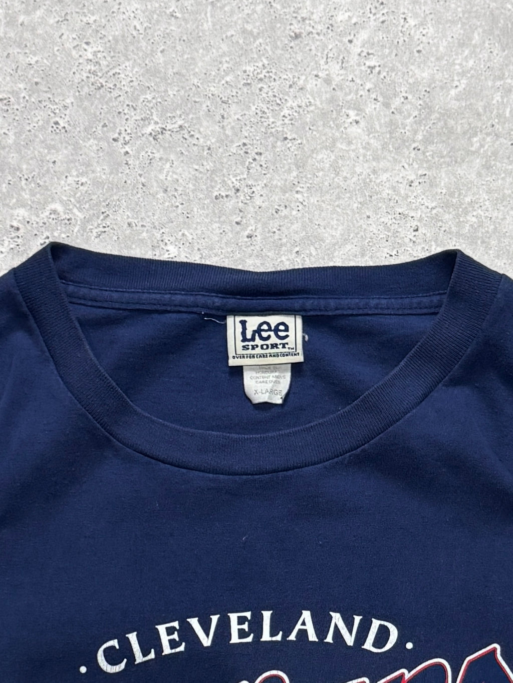 Vintage 2000s Cleveland Indians MLB Tee (2XL)