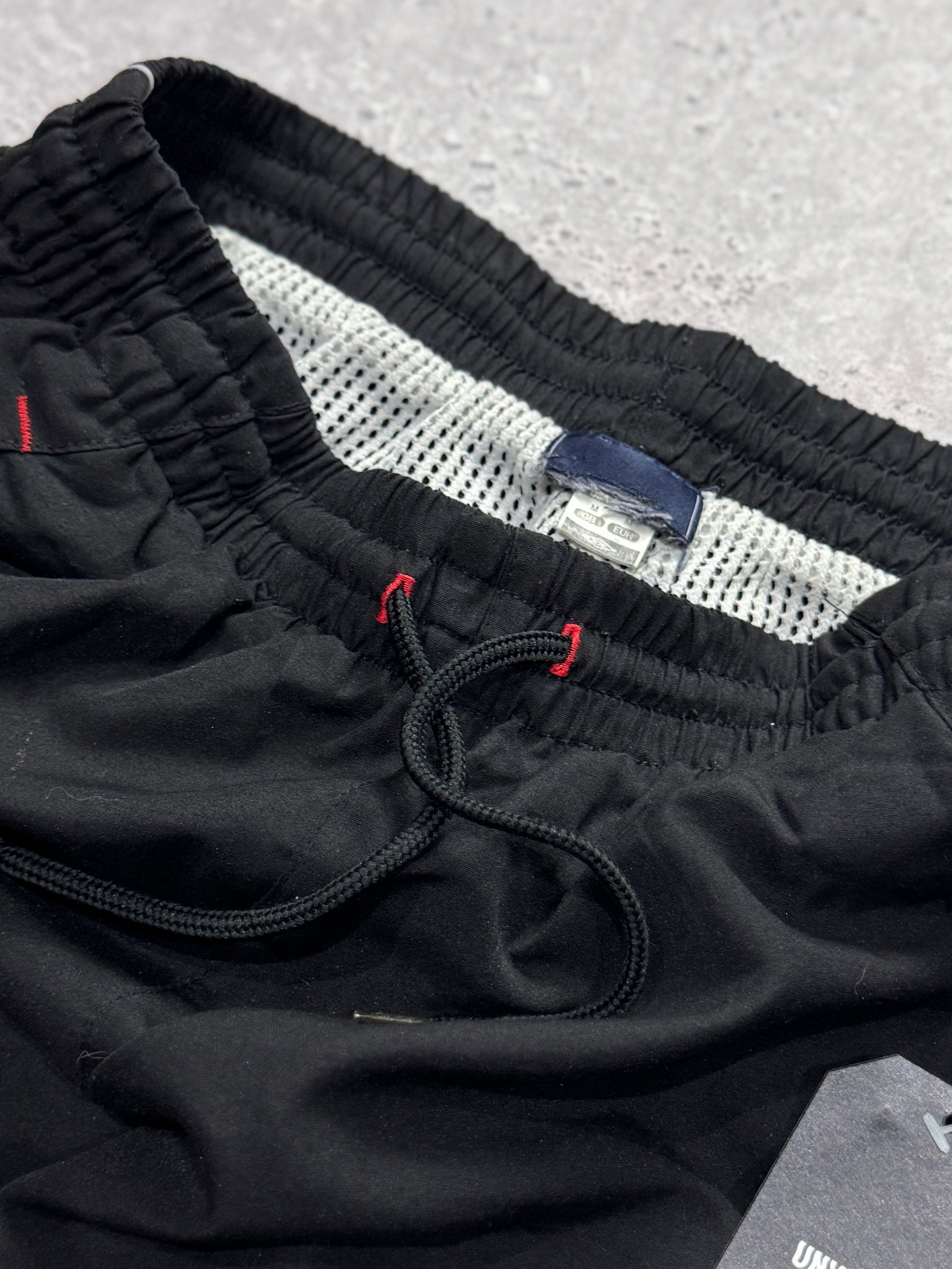 Vintage 2000s Umbro Adjustable 3/4 Track Shorts (M)