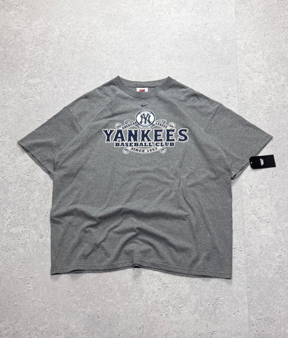 Vintage Nike X New York Yankees MLB Tee (2XL)