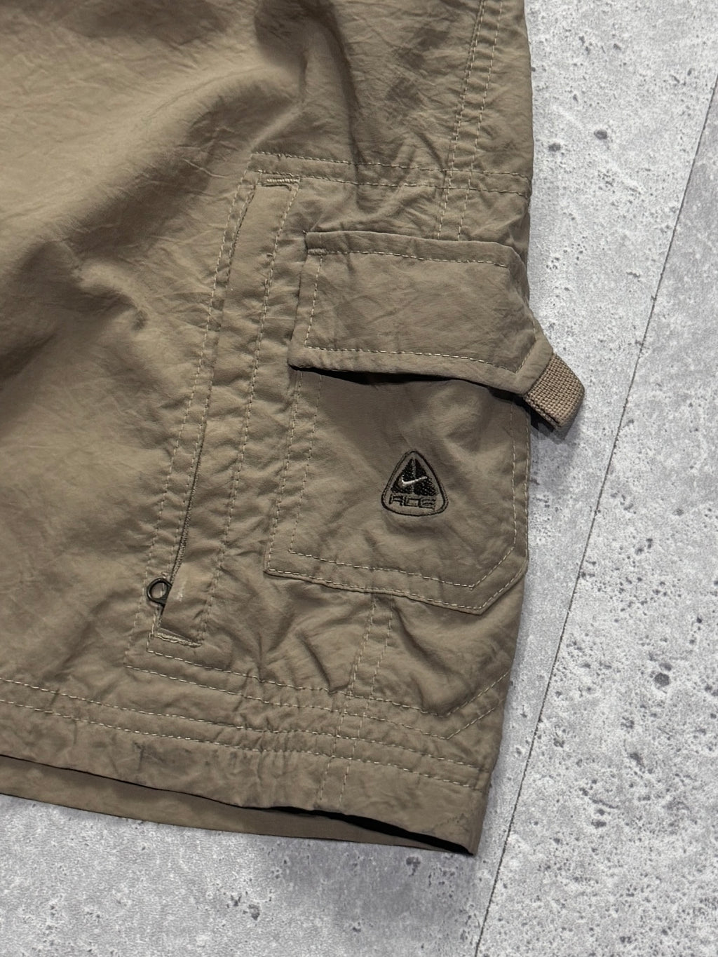 Vintage 2000s Nike ACG Running Shorts (XL)