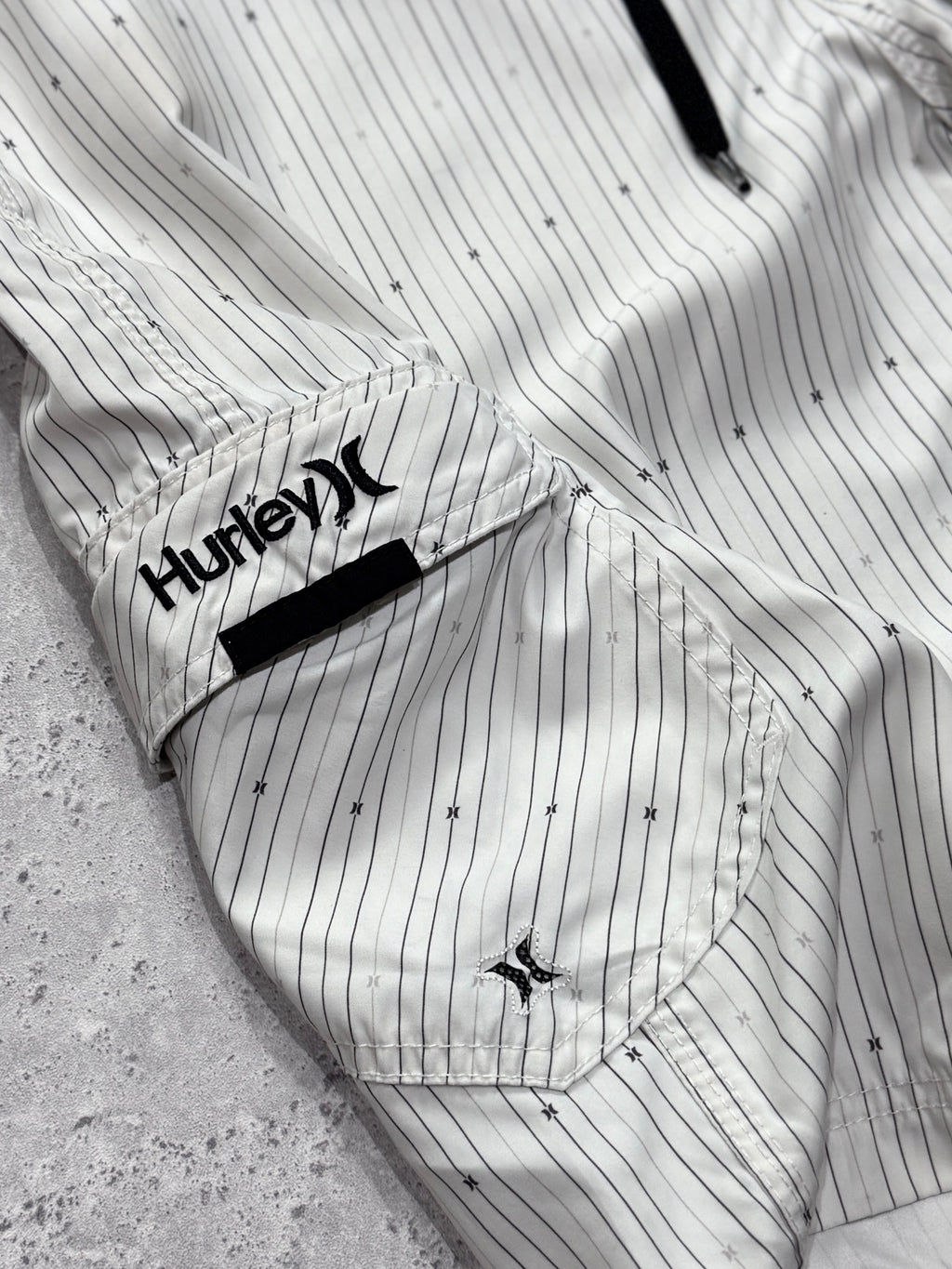 Vintage Y2K Hurley Boardshorts (32”)