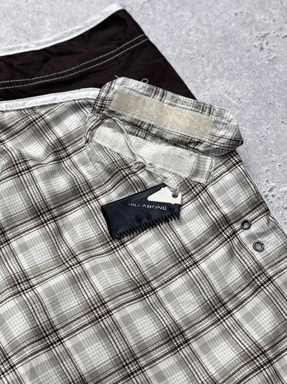 Vintage 2000s Billabong Plaid Boardshorts (30")