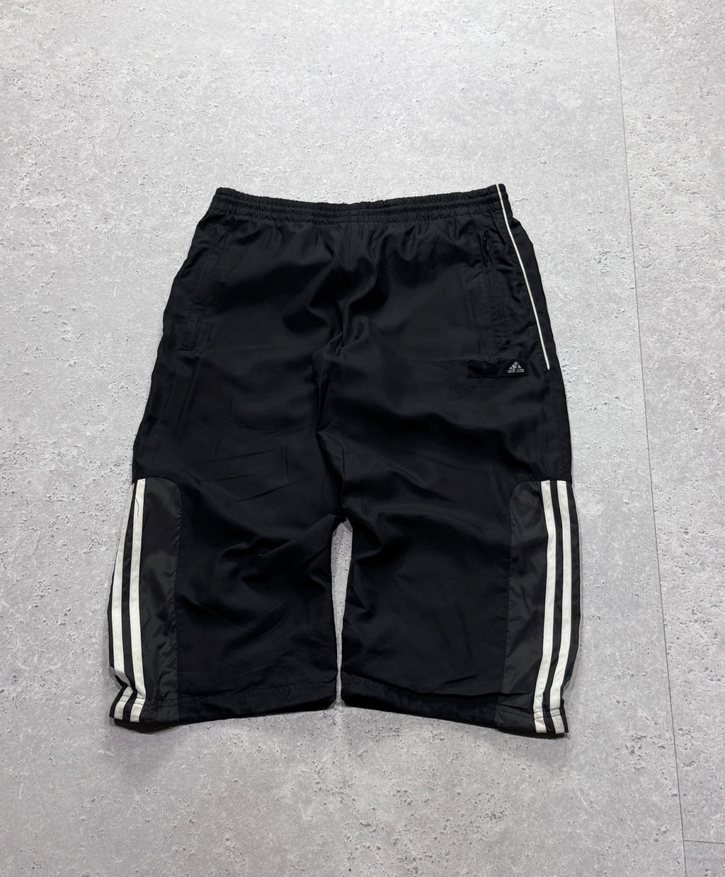 Vintage 2000s Adidas Adjustable 3/4 Track Shorts (M)