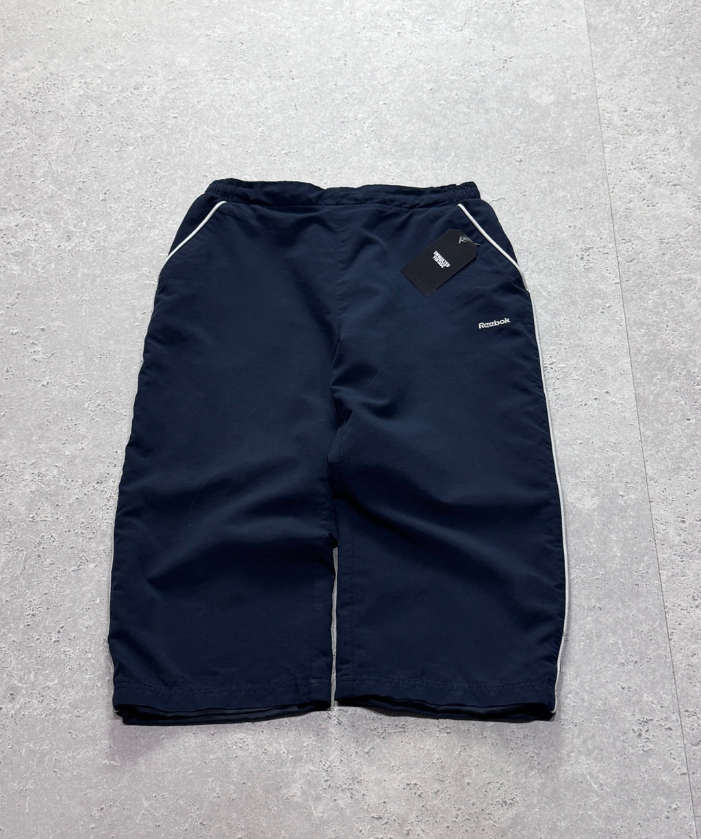 Vintage 2000s Reebok 3/4 Track Shorts (M)