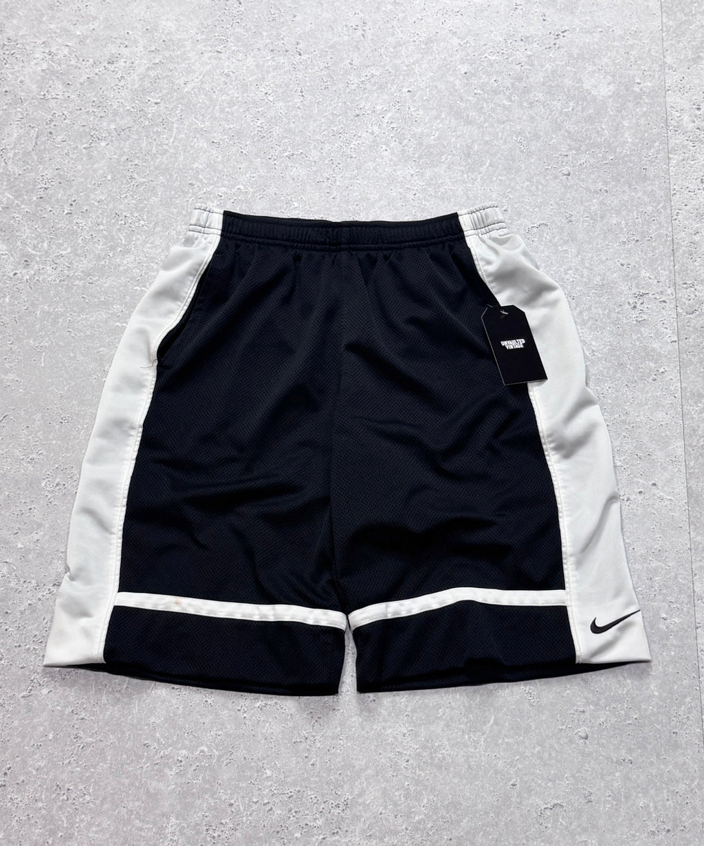 Vintage 2000s Nike Basketball Shorts (S)