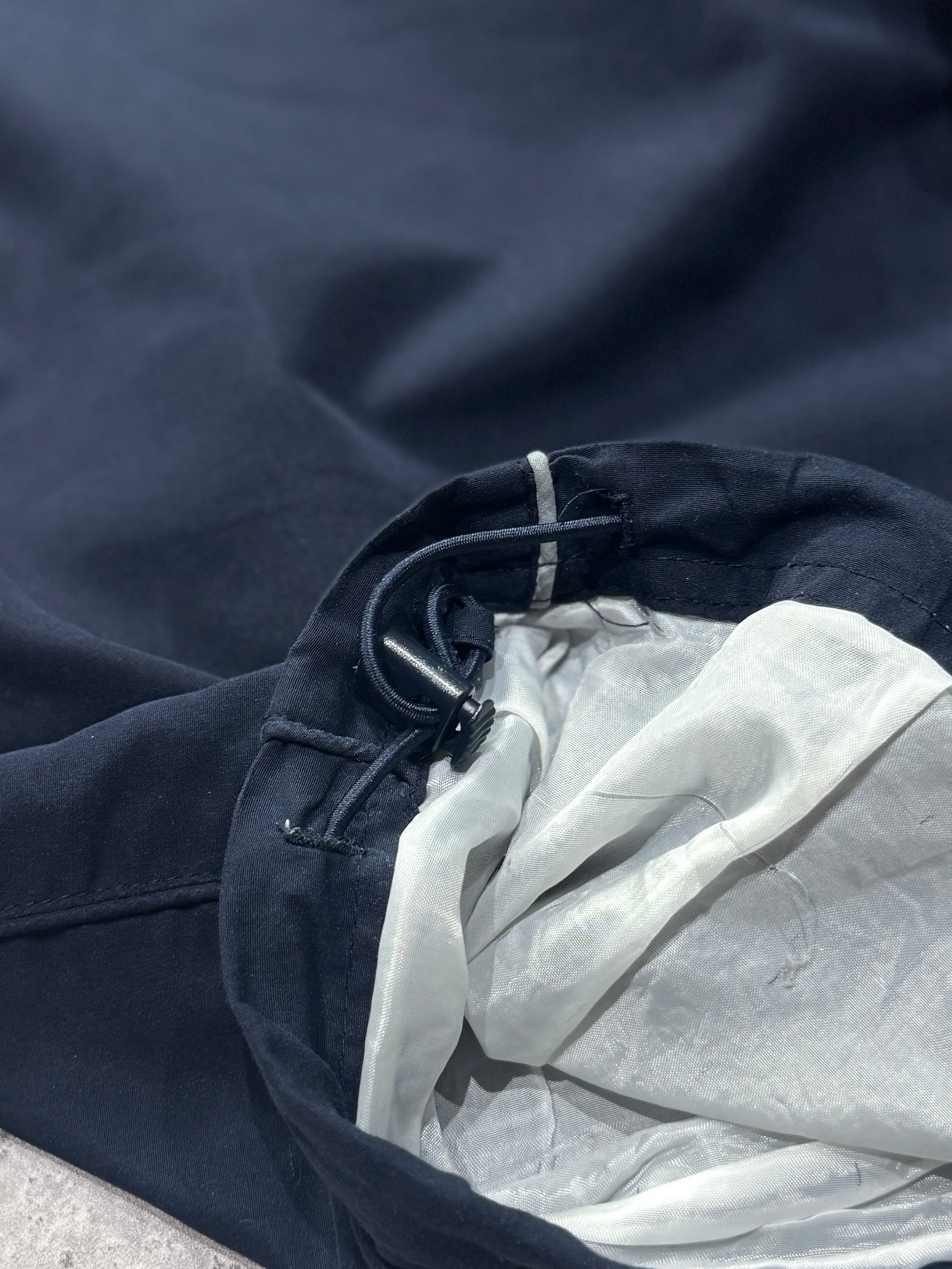 Vintage 2000s Umbro Adjustable 3/4 Track Shorts (M)