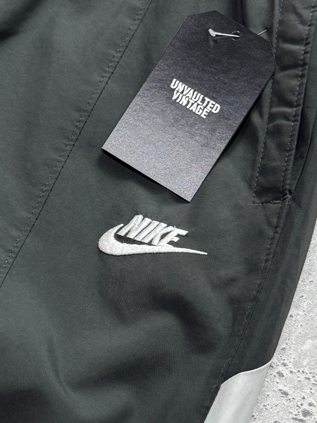 Vintage 2000s Nike Track Shorts (S)