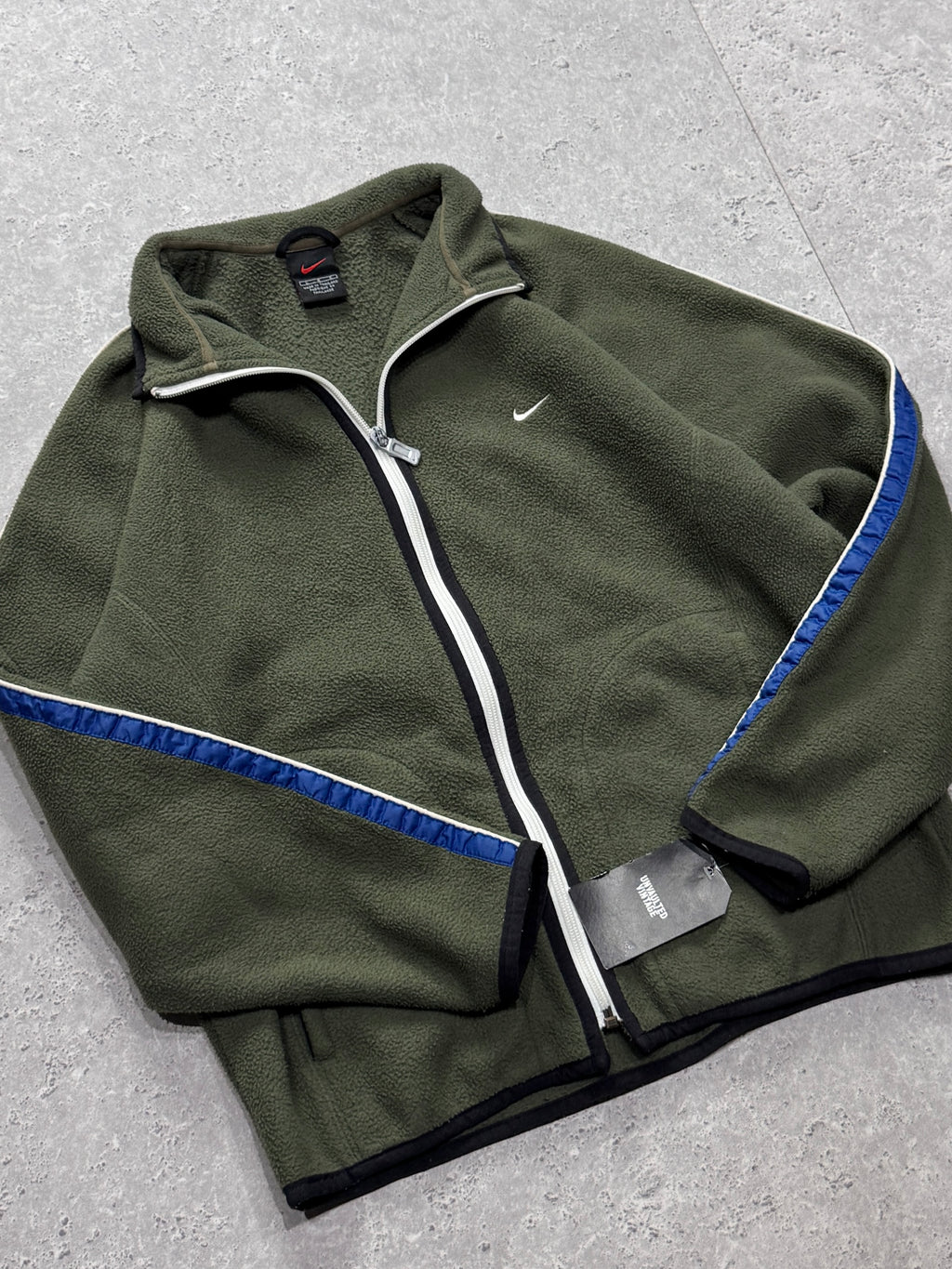 Vintage 2000s Nike Fleece Sweater (M)