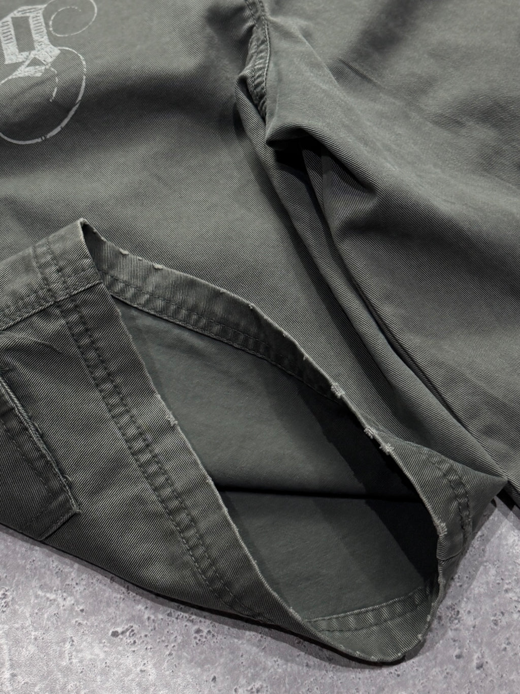 Vintage Y2K Deadstock Billabong Cargo Shorts (30”)