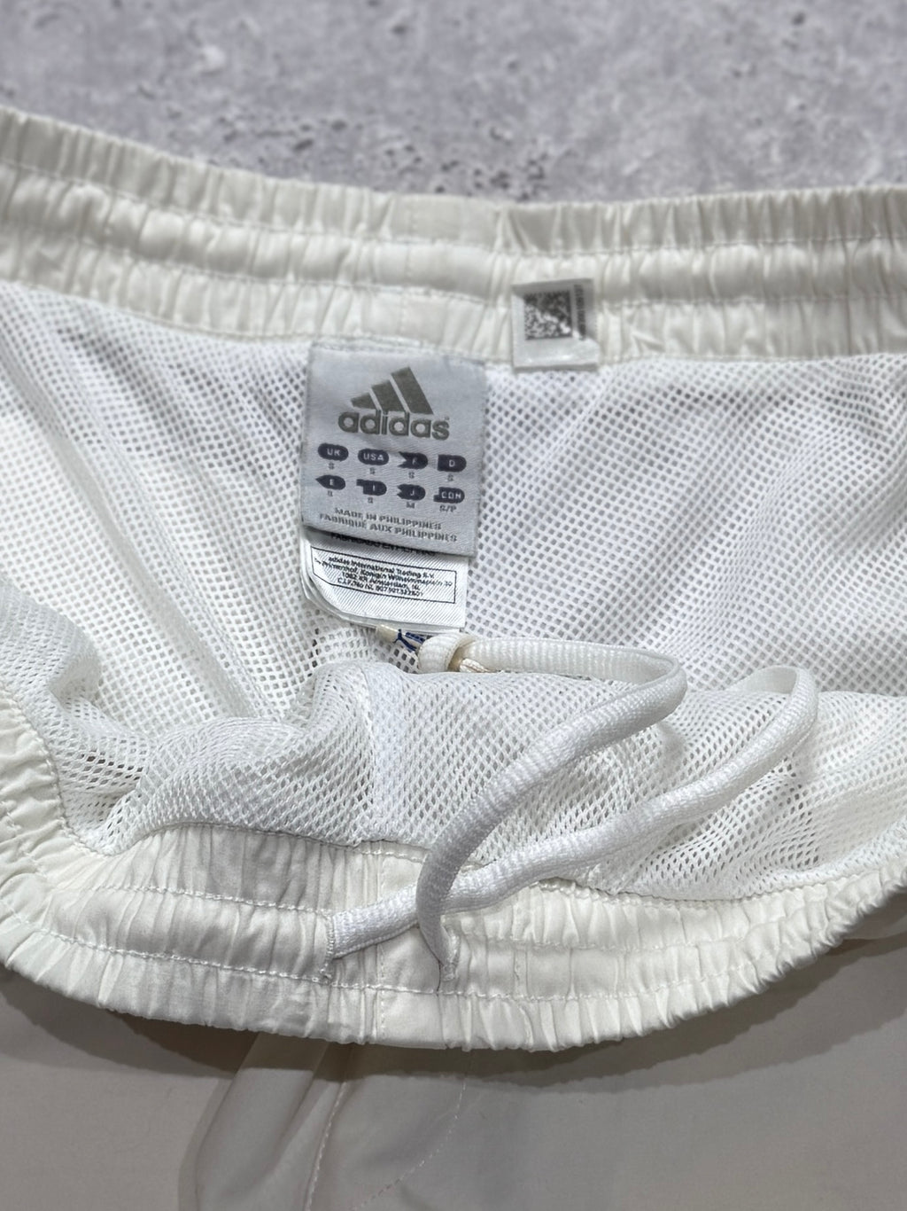 Vintage 2000s Adidas Adjustable 3/4 Track Shorts (M)