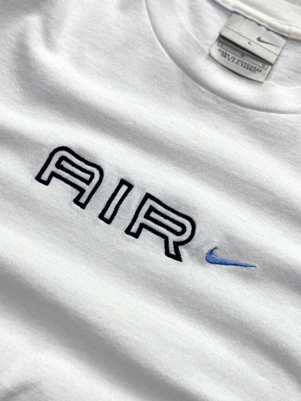 Vintage 2000s Nike Air Embroidered Tee (L)