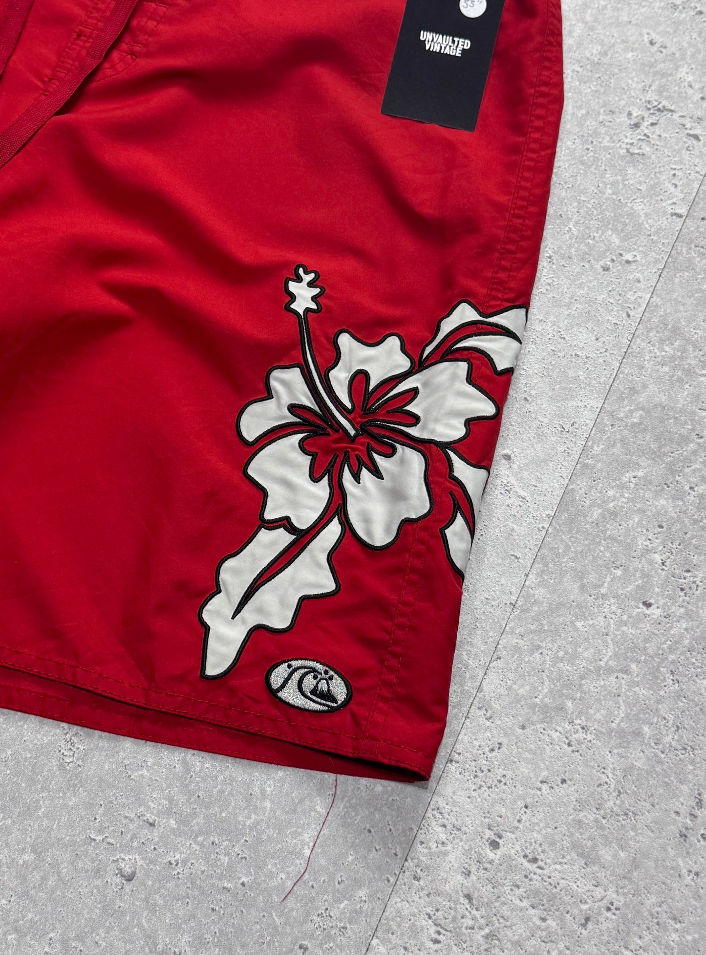 Vintage 2000s Quiksilver Boardshorts (33")