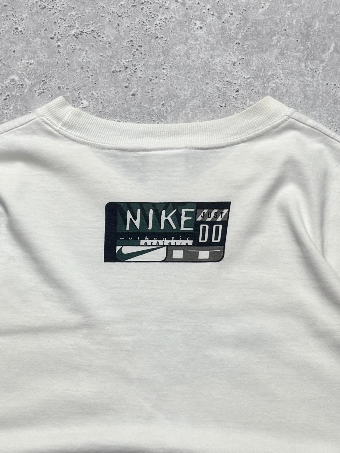 Vintage 90s Nike Spellout Tee (M)