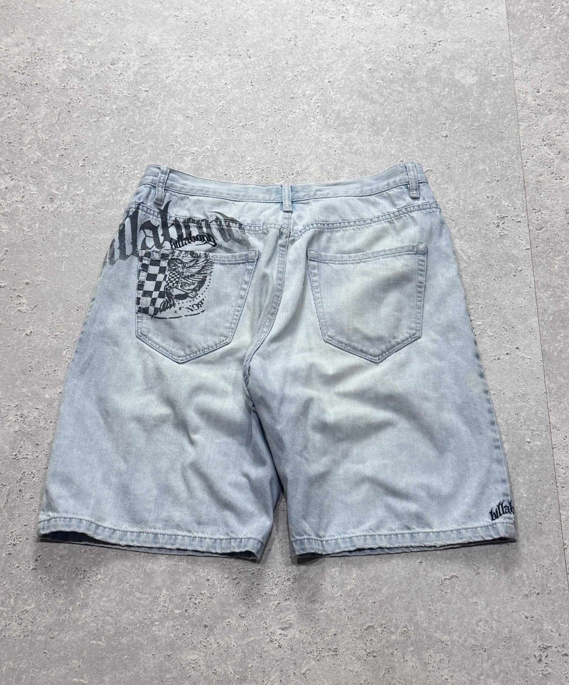 Vintage Y2K Billabong Denim shorts (33”)