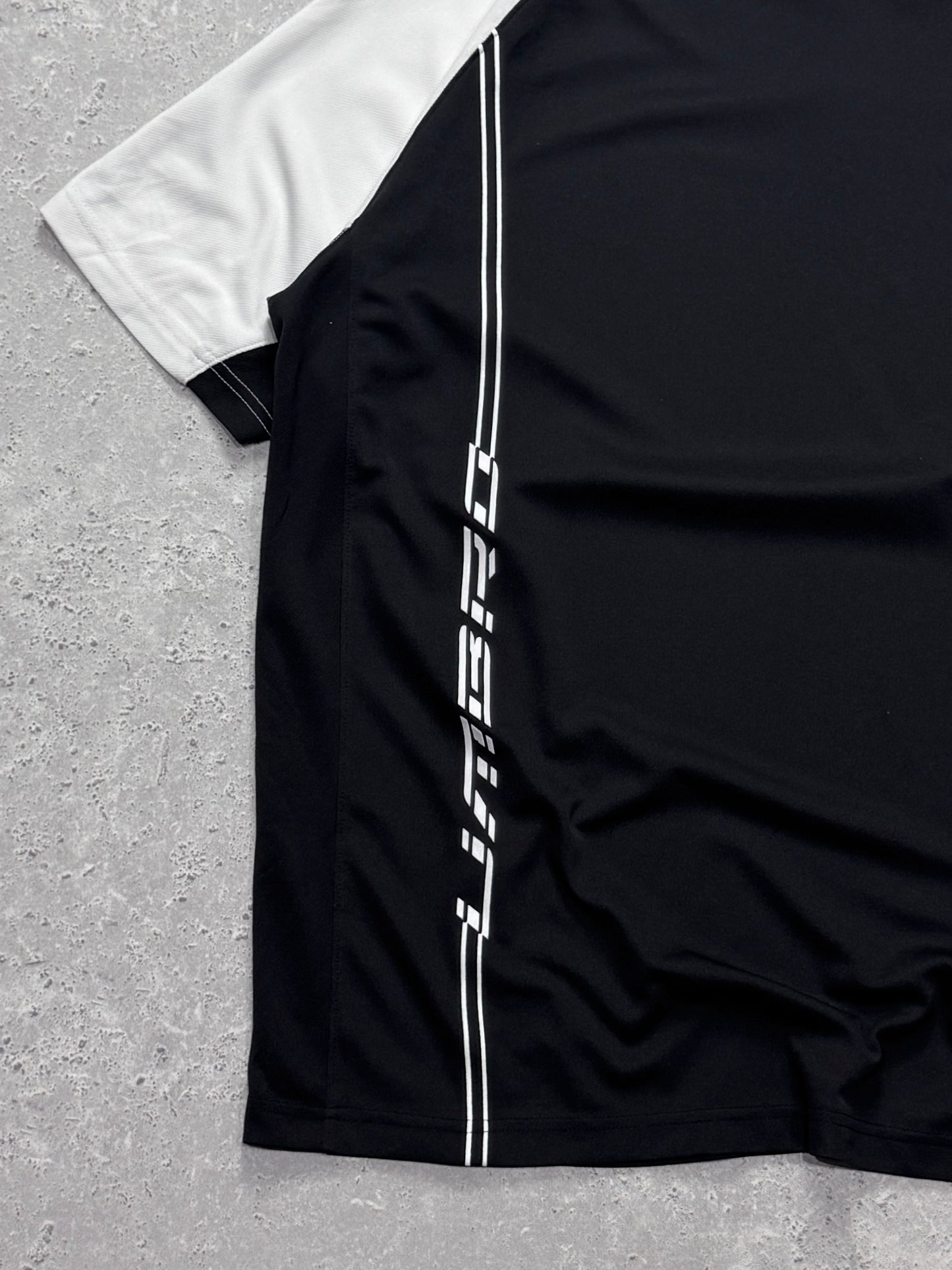 Vintage 2000s Umbro Training Tee (XL)