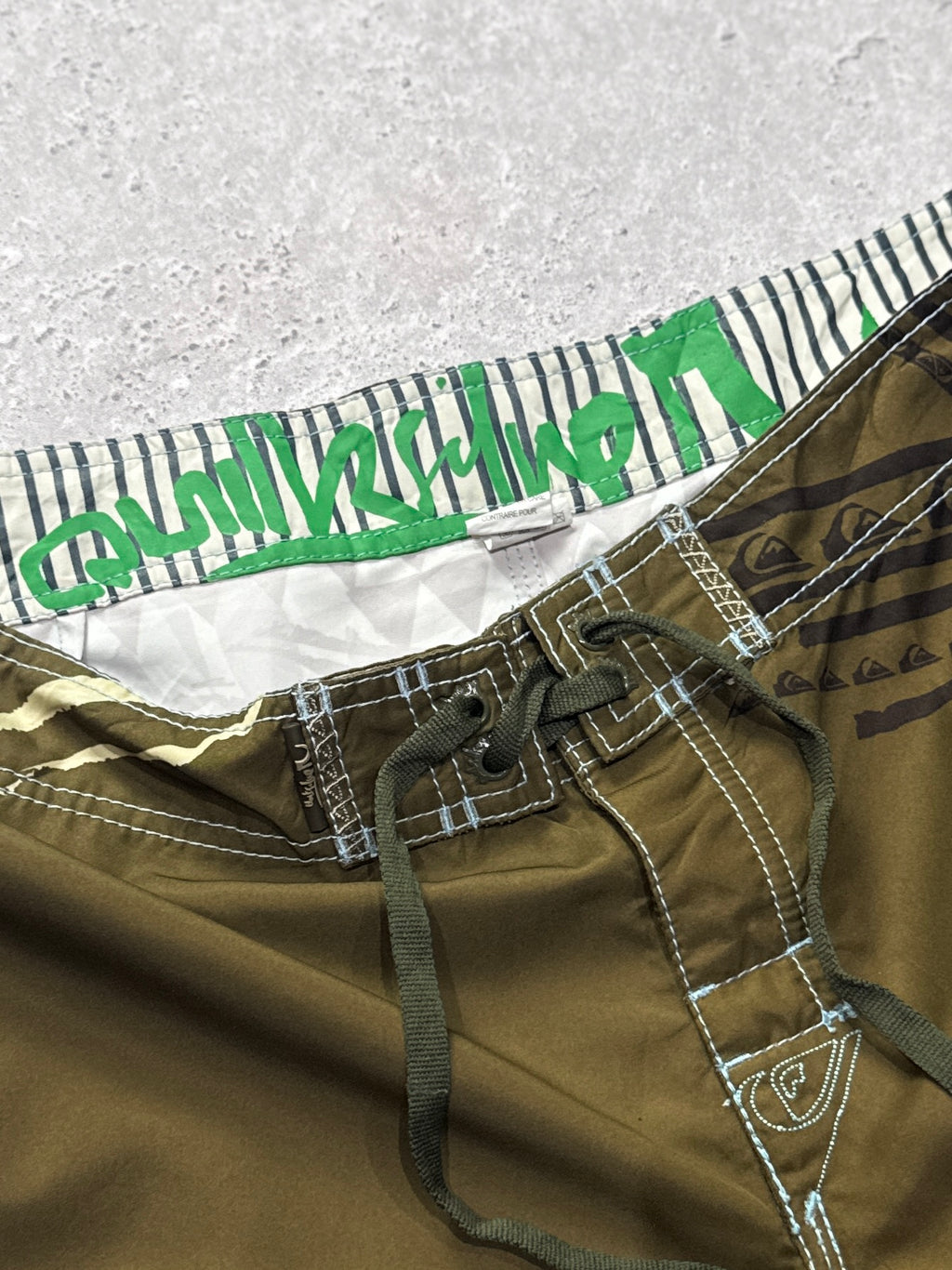 Vintage 2000s Quiksilver Boardshorts (36”)