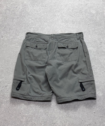 Vintage Nike ACG Cargo Shorts (S)
