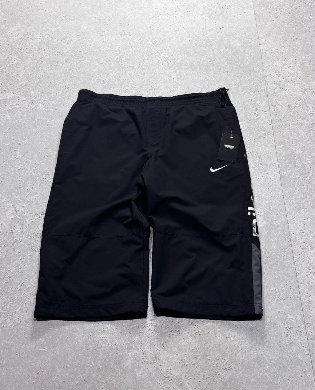 Vintage 2000s Nike Air Adjustable 3/4 Track Shorts (L)