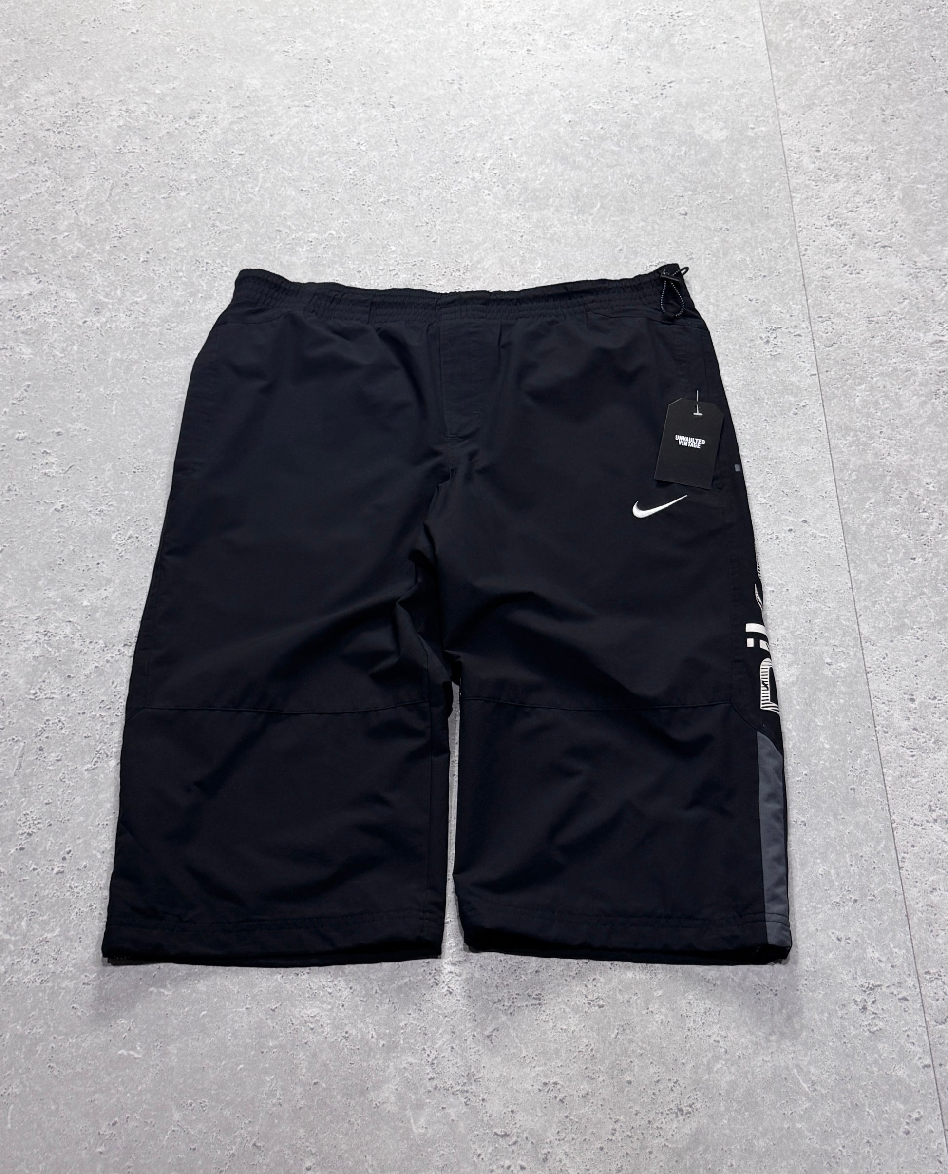 Vintage 2000s Nike Air Adjustable 3/4 Track Shorts (L)
