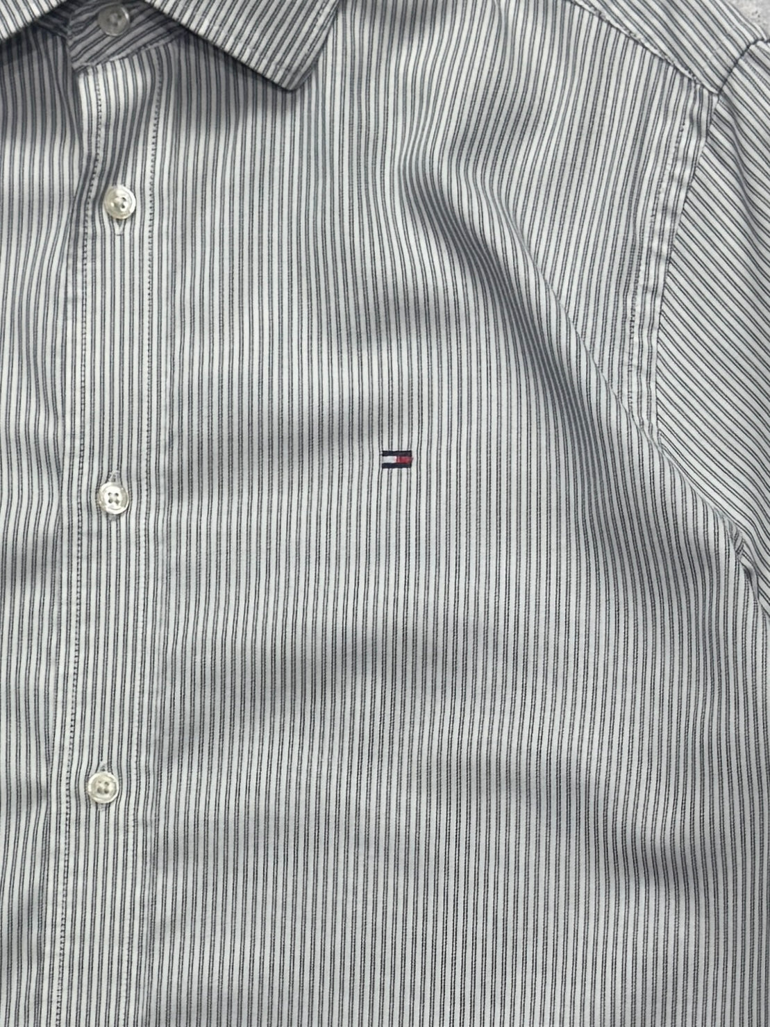 Vintage 2000s Tommy Hilfiger Button Up Shirt (L)