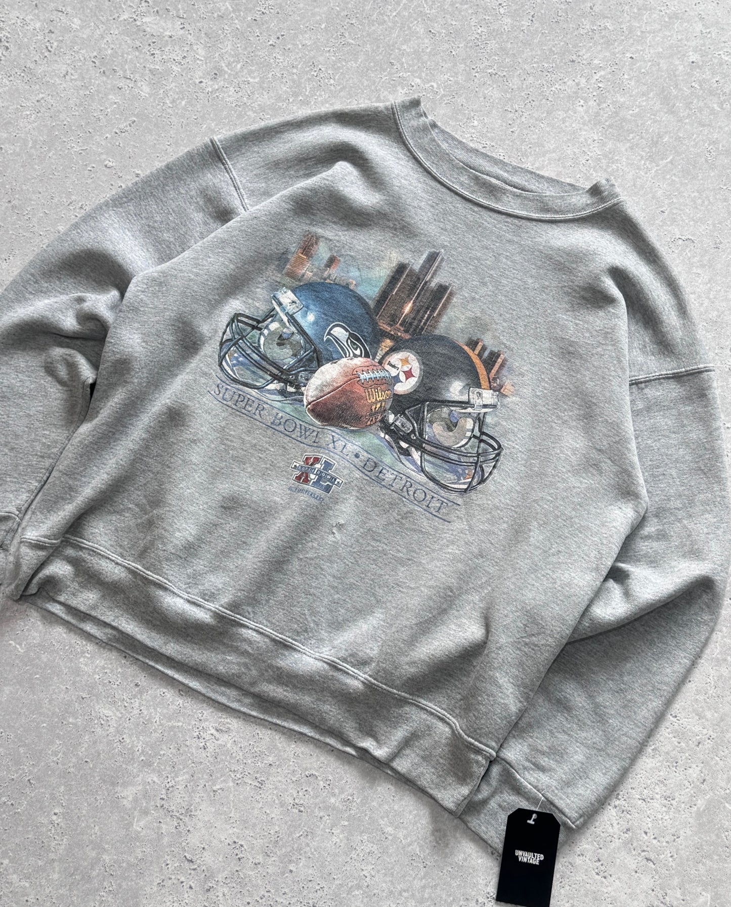 Vintage 00s Superbowl Sweater (L)