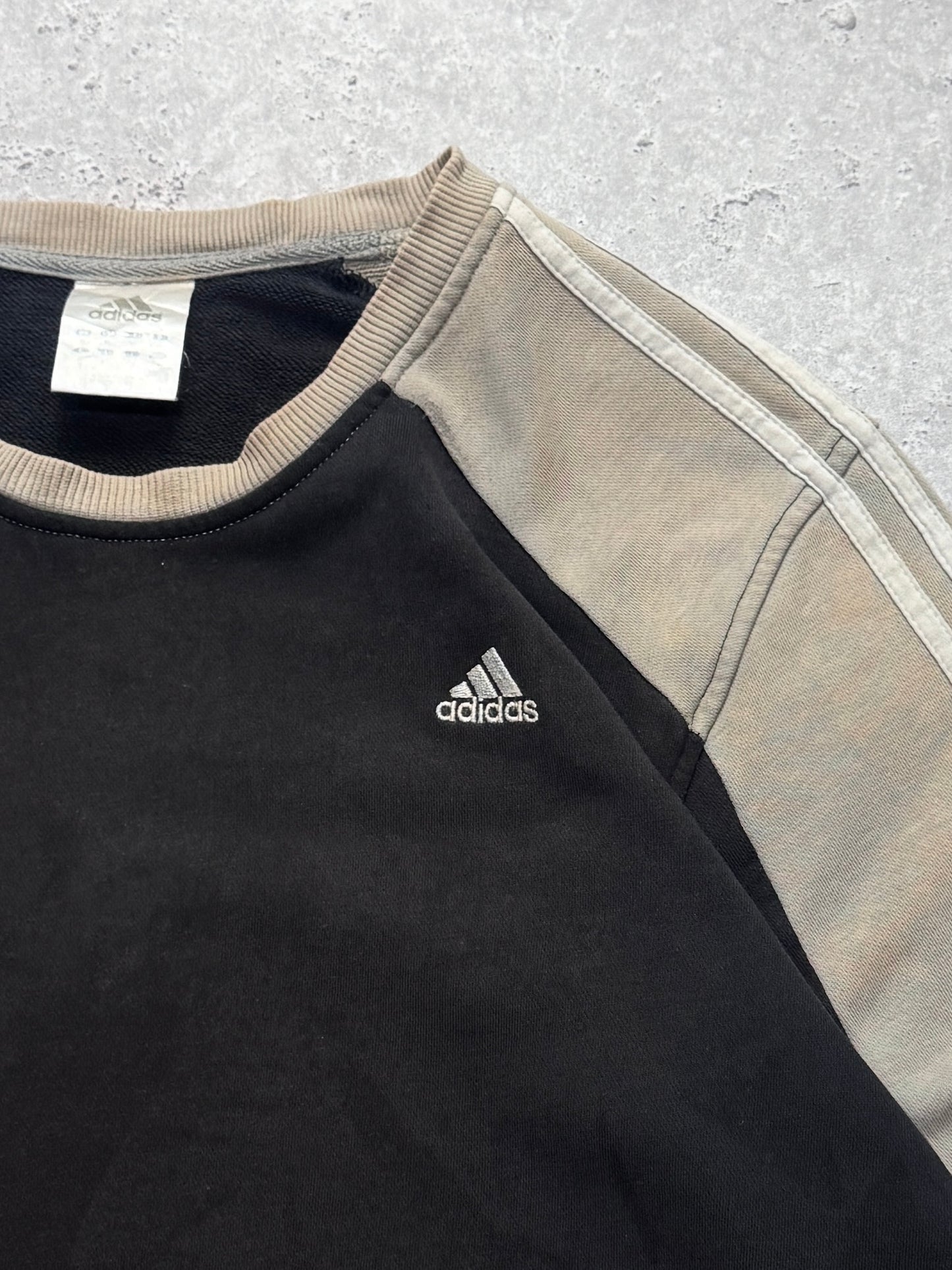 Vintage 2000s Adidas Embroidered Sweater (XL)