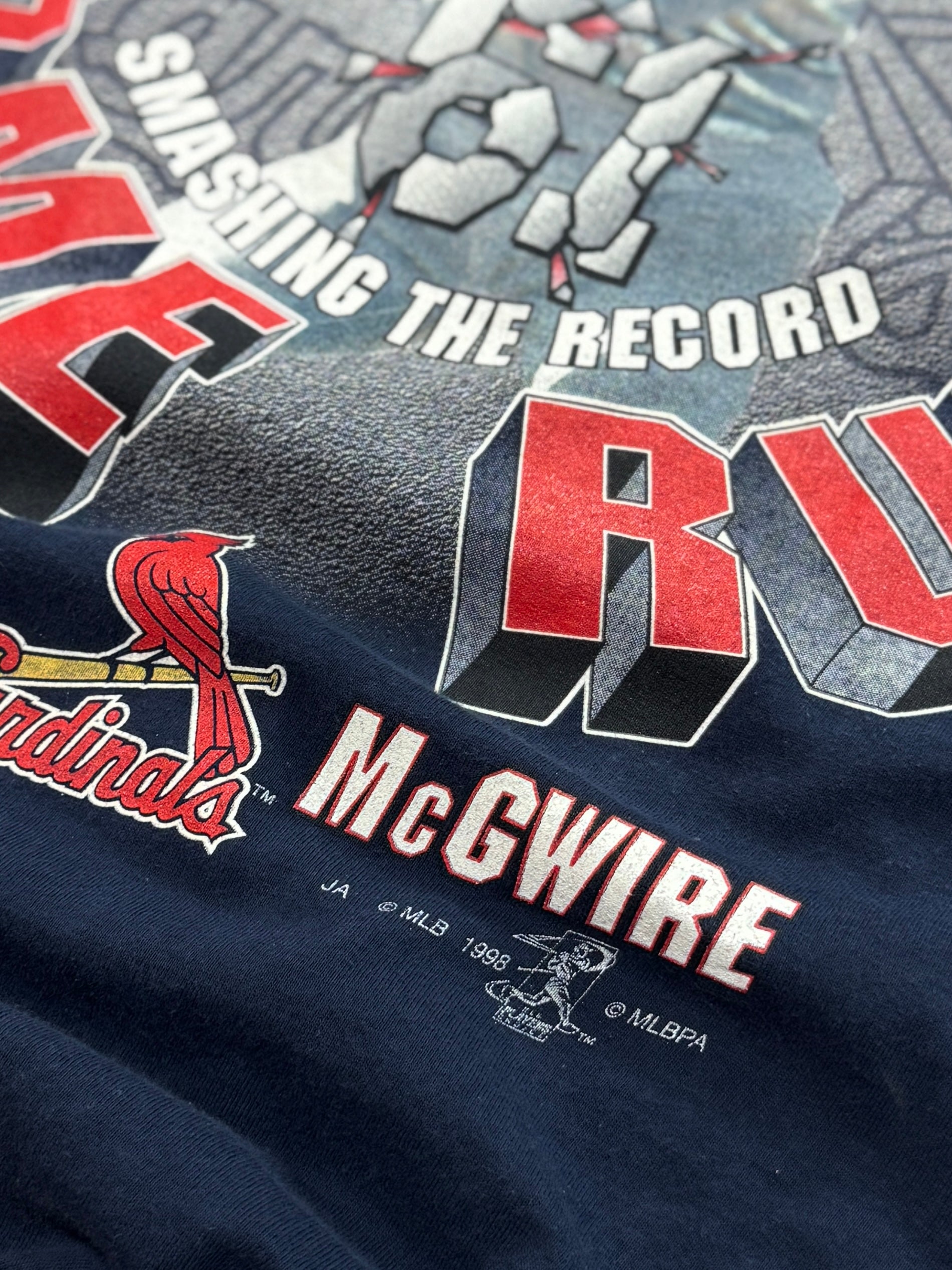 Vintage 1998 St Louis Cardinals “Mark McGwire” MLB Tee (L)