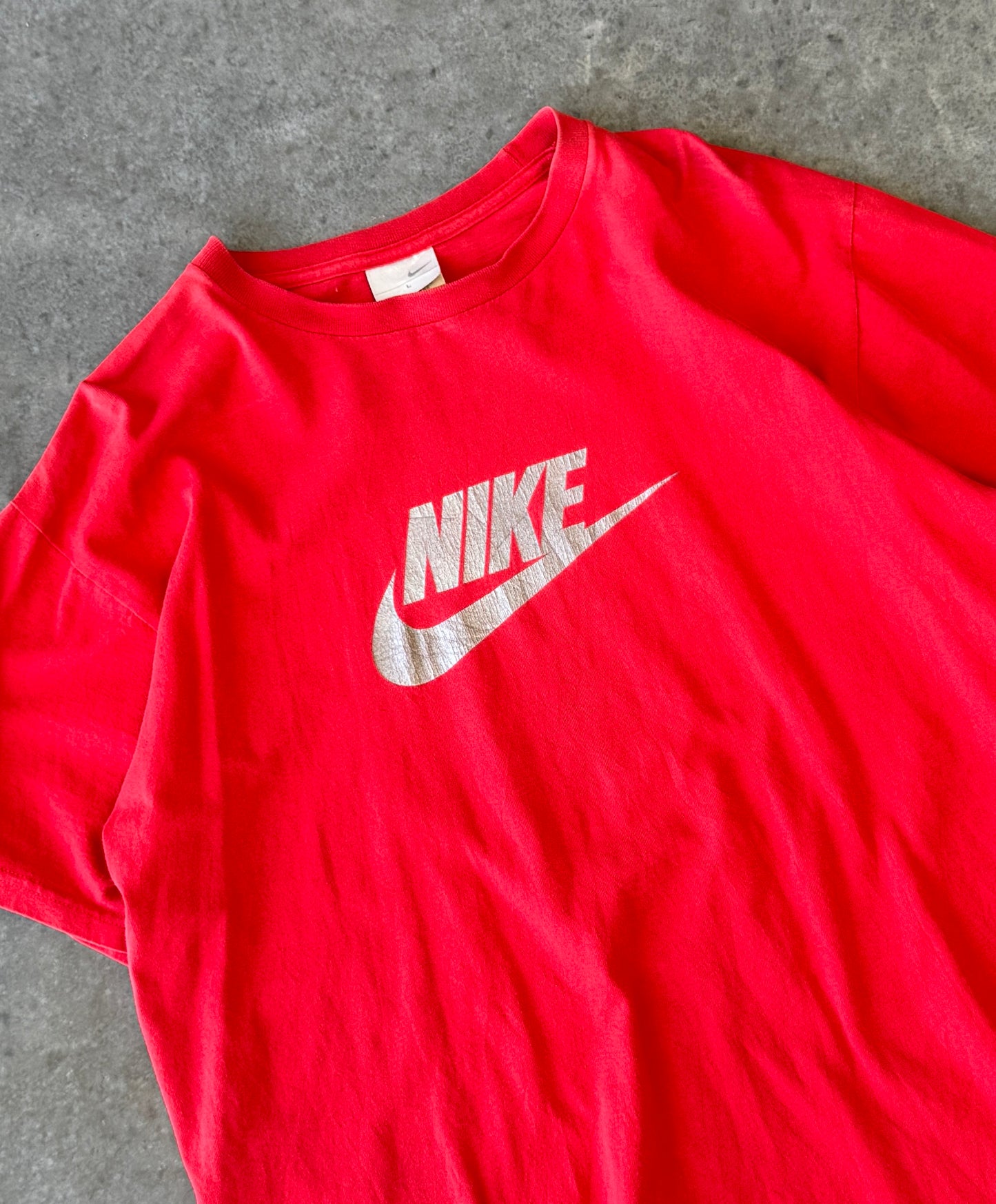 Vintage 00s Nike Essential Tee (L)