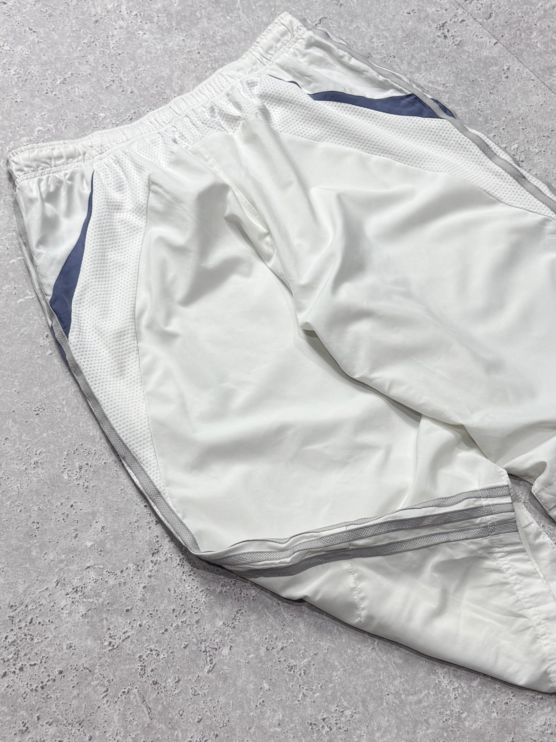 Vintage 2000s Adidas 3/4 Track Shorts (M)