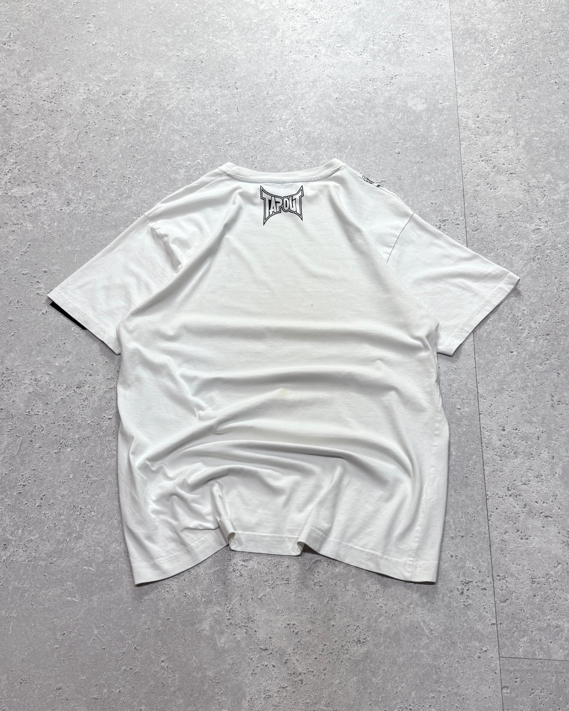 Vintage Y2K Tapout Tee (L)