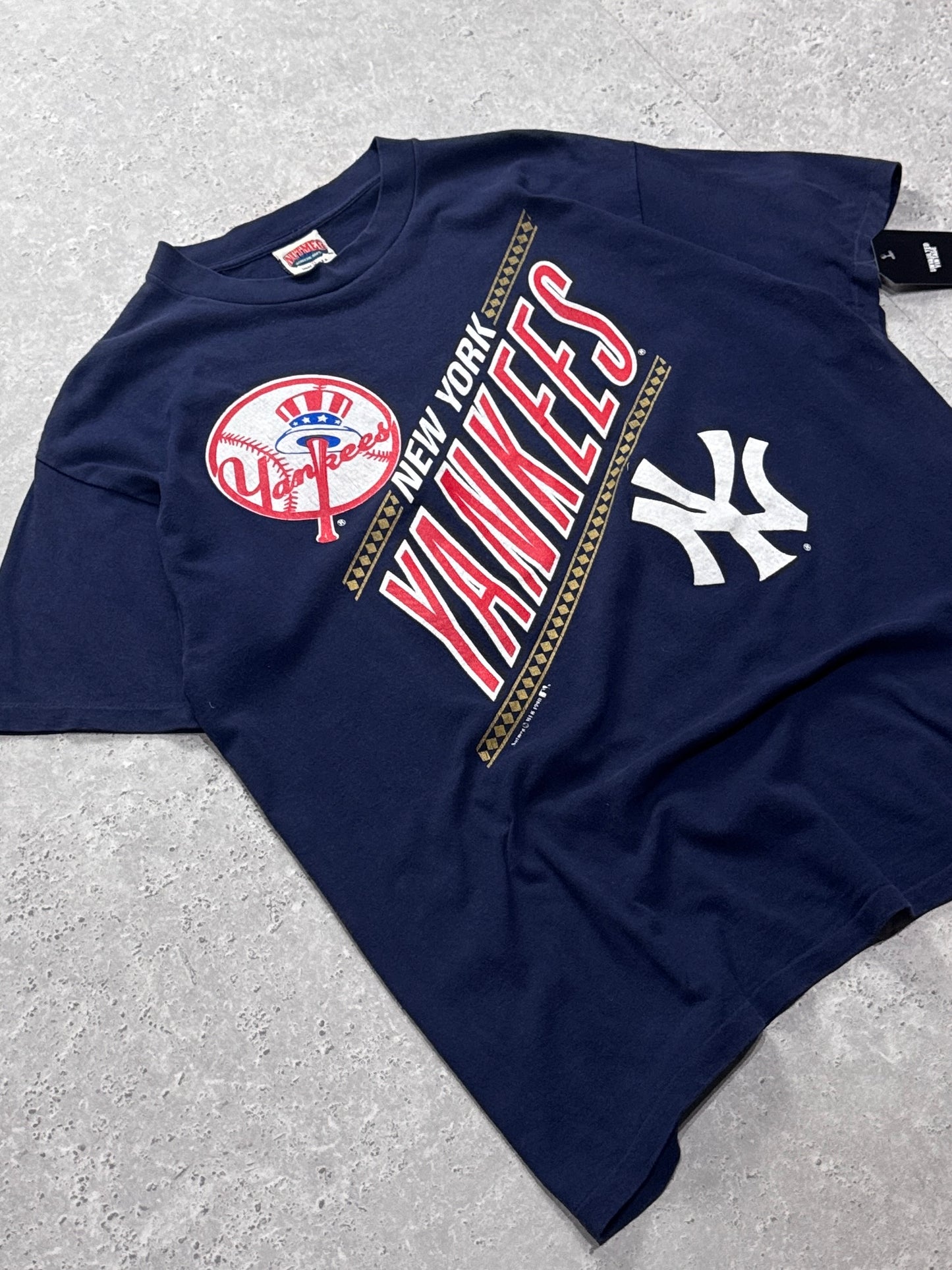 Vintage 90s New York Yankees MLB Tee (XL)