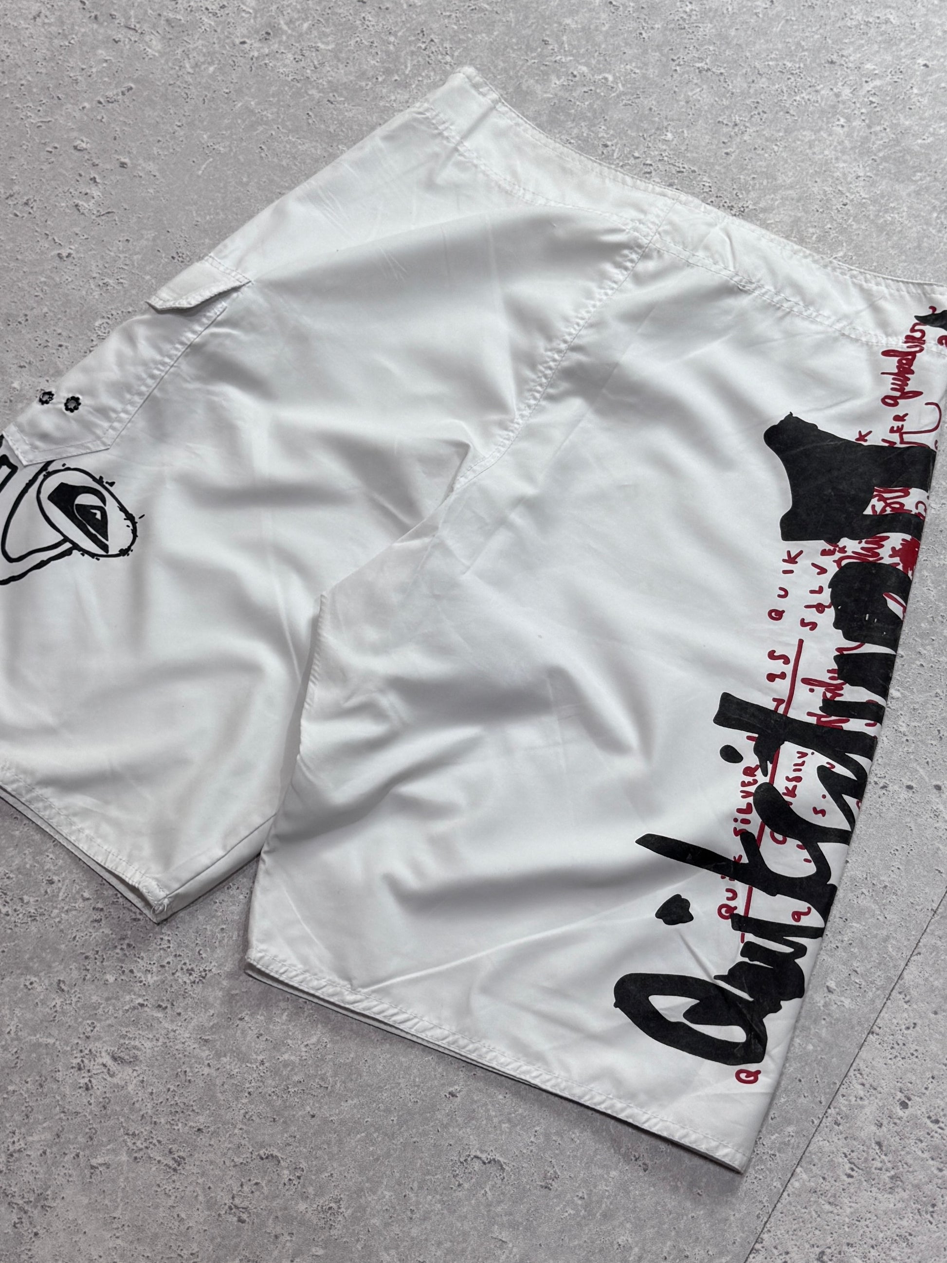 Vintage Y2K Quiksilver Boardshorts (32”)