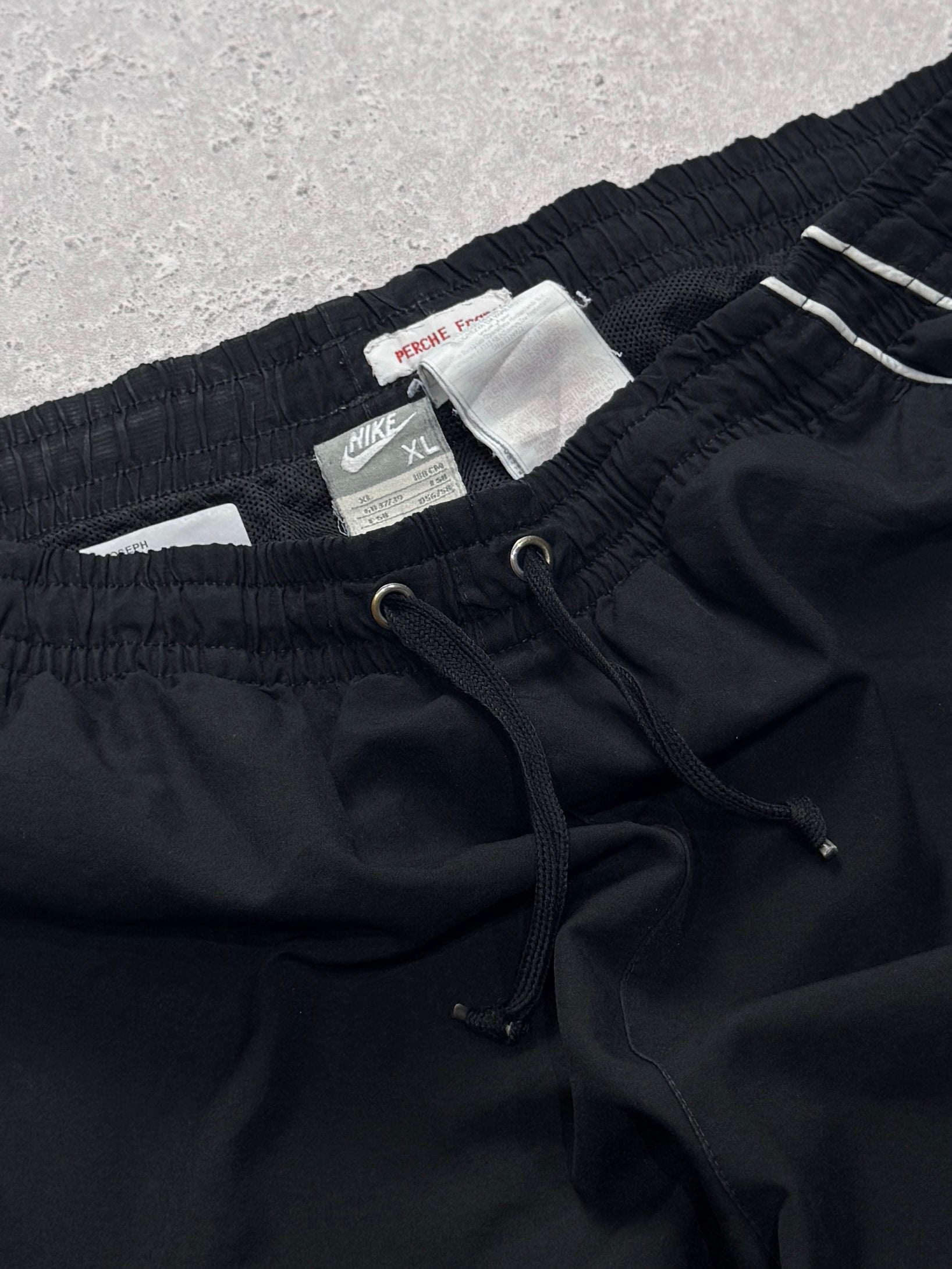 Vintage 2000s Nike Spellout 3/4 Track Shorts (XL)