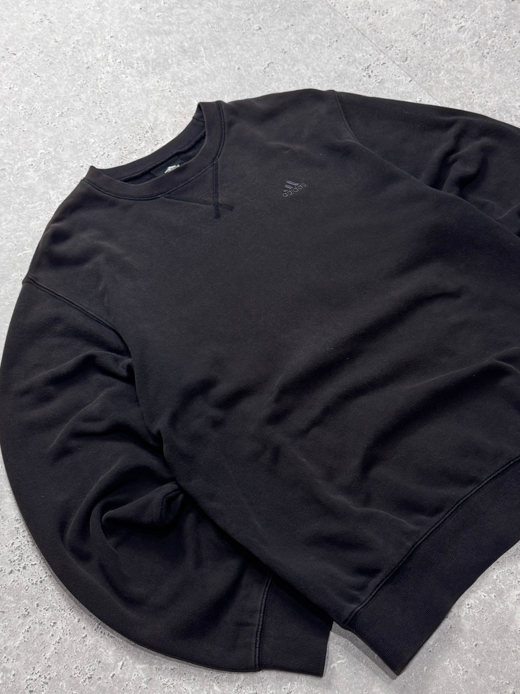 Vintage 2000s Adidas Embroidered Sweater (L)
