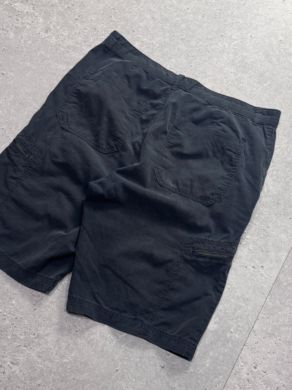 Vintage 2000s Calvin Klein Cargo Dress Shorts (34”)