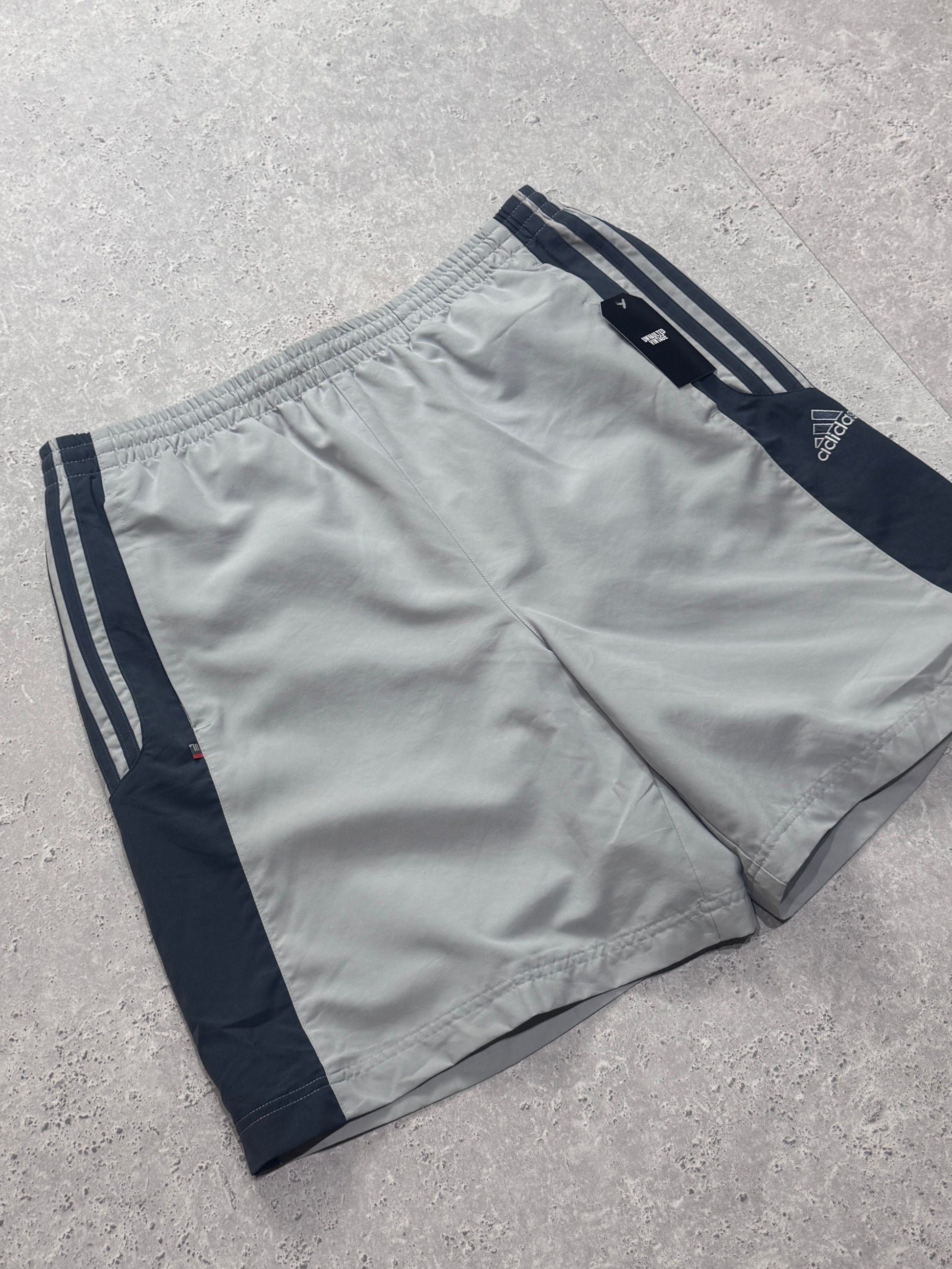 Vintage 2000s Adidas Track Shorts (L)