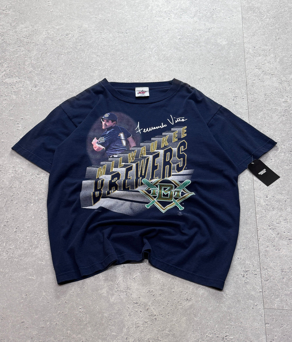 Vintage 1997 Milwaukee Brewers “Fernando Vina” MLB Tee (L)