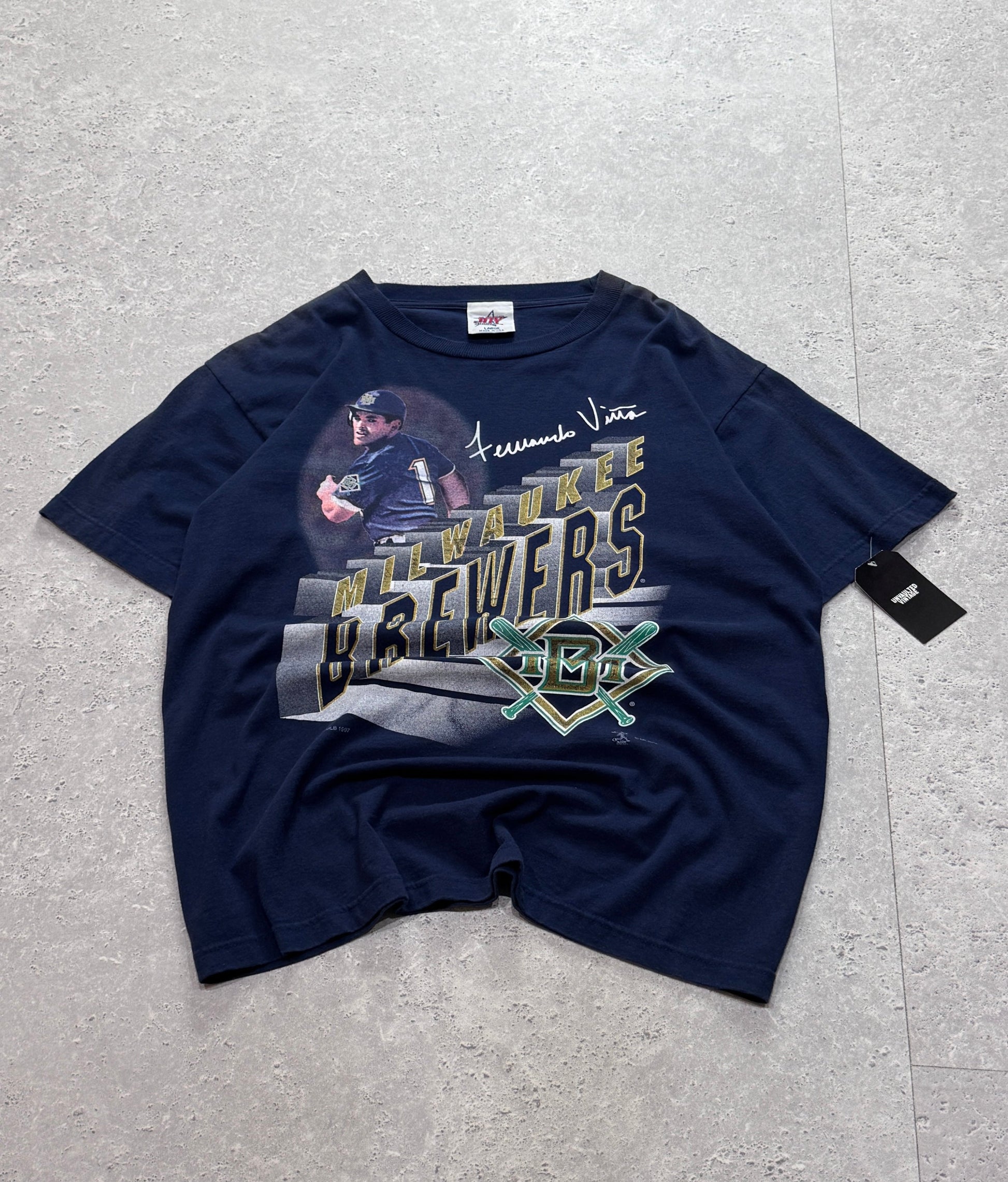 Vintage 1997 Milwaukee Brewers “Fernando Vina” MLB Tee (L)