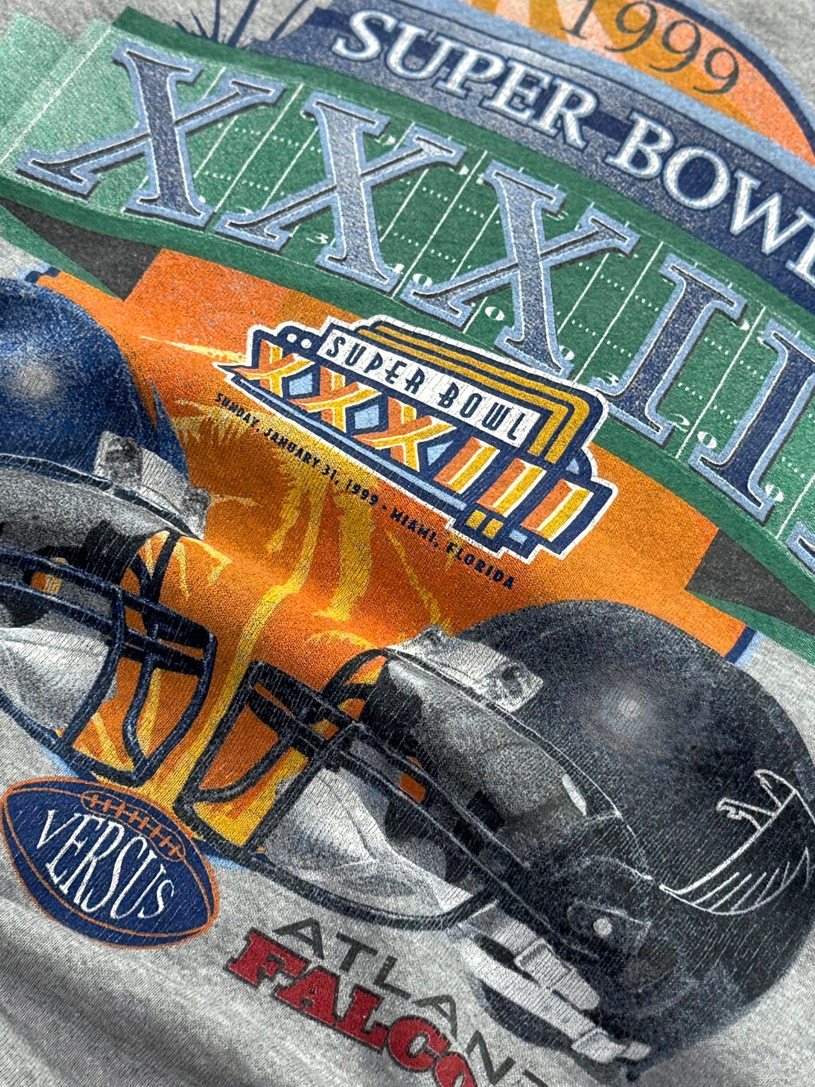 Vintage 1999 NFL Superbowl Broncos Vs Falcons Sweater (L)