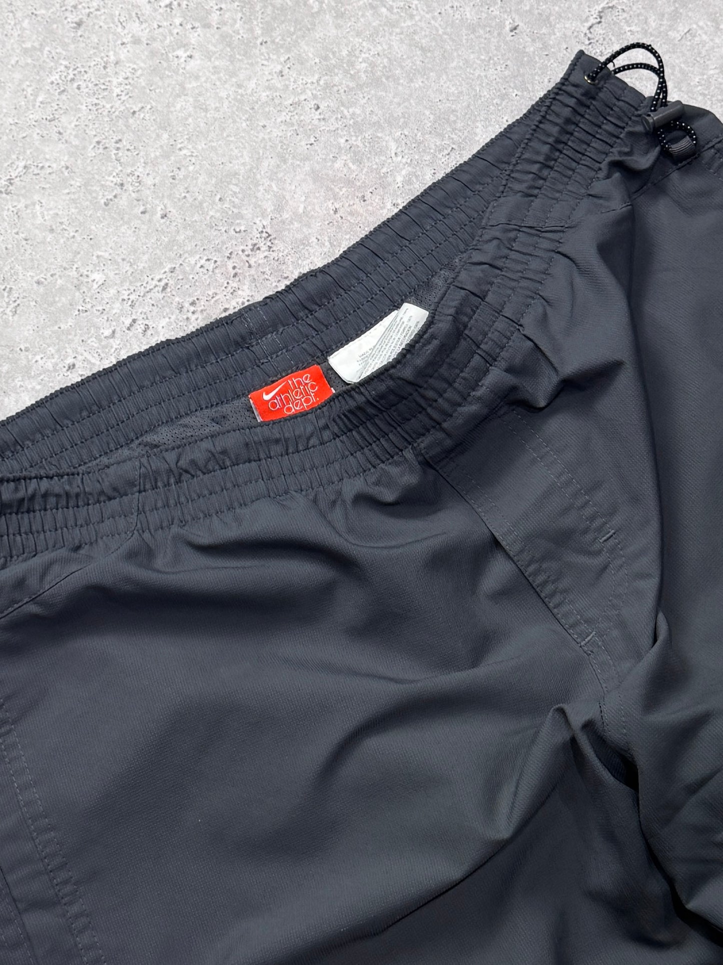 Vintage 2000s Nike Air Adjustable Track Shorts (32")