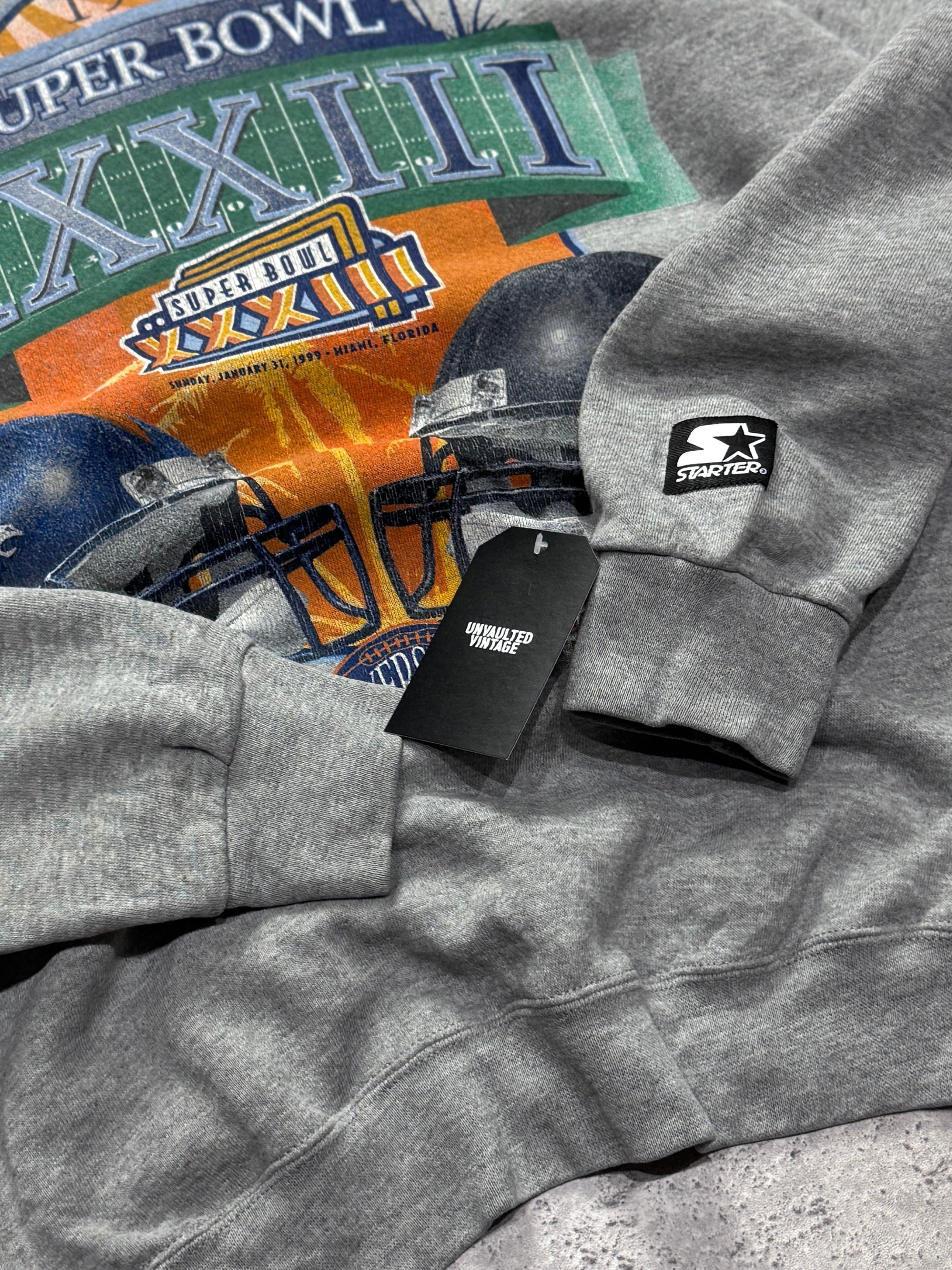 Vintage 1999 NFL Superbowl Broncos Vs Falcons Sweater (L)