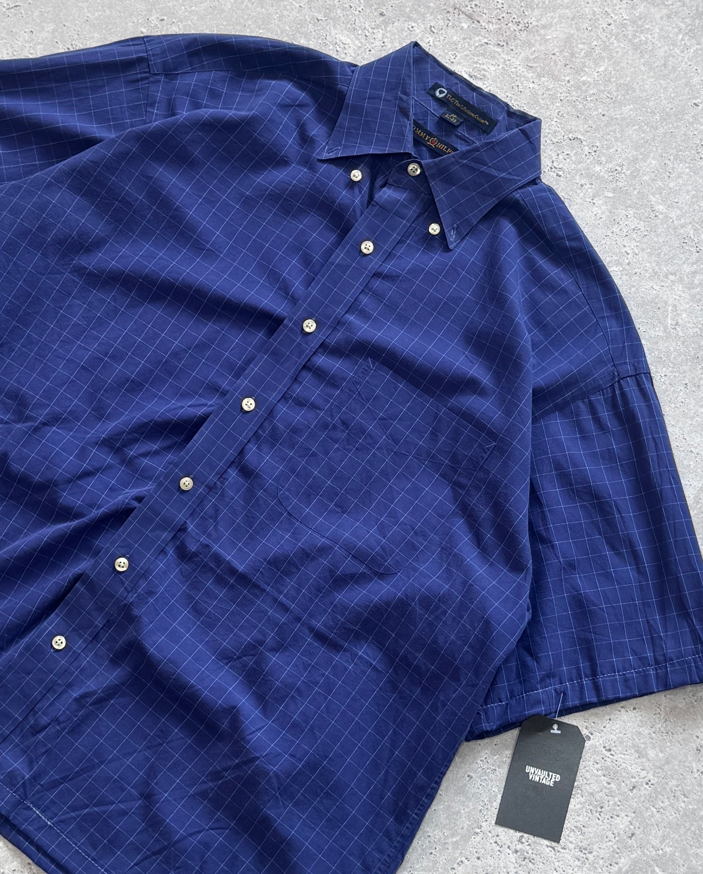 Vintage 90s Tommy Hilfiger Cropped Button Up Shirt (XL)