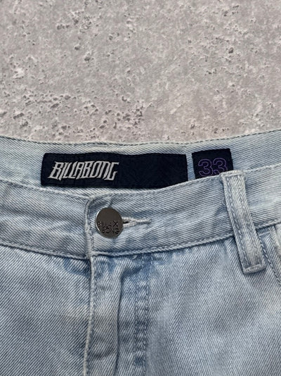 Vintage Y2K Billabong Denim shorts (33”)