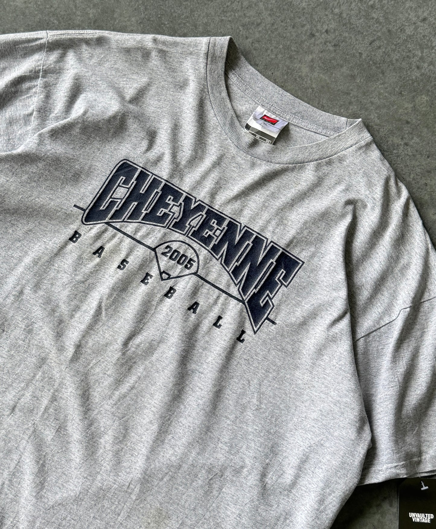 Vintage 00s Nike X Cheyenne Basketball Tee (L)