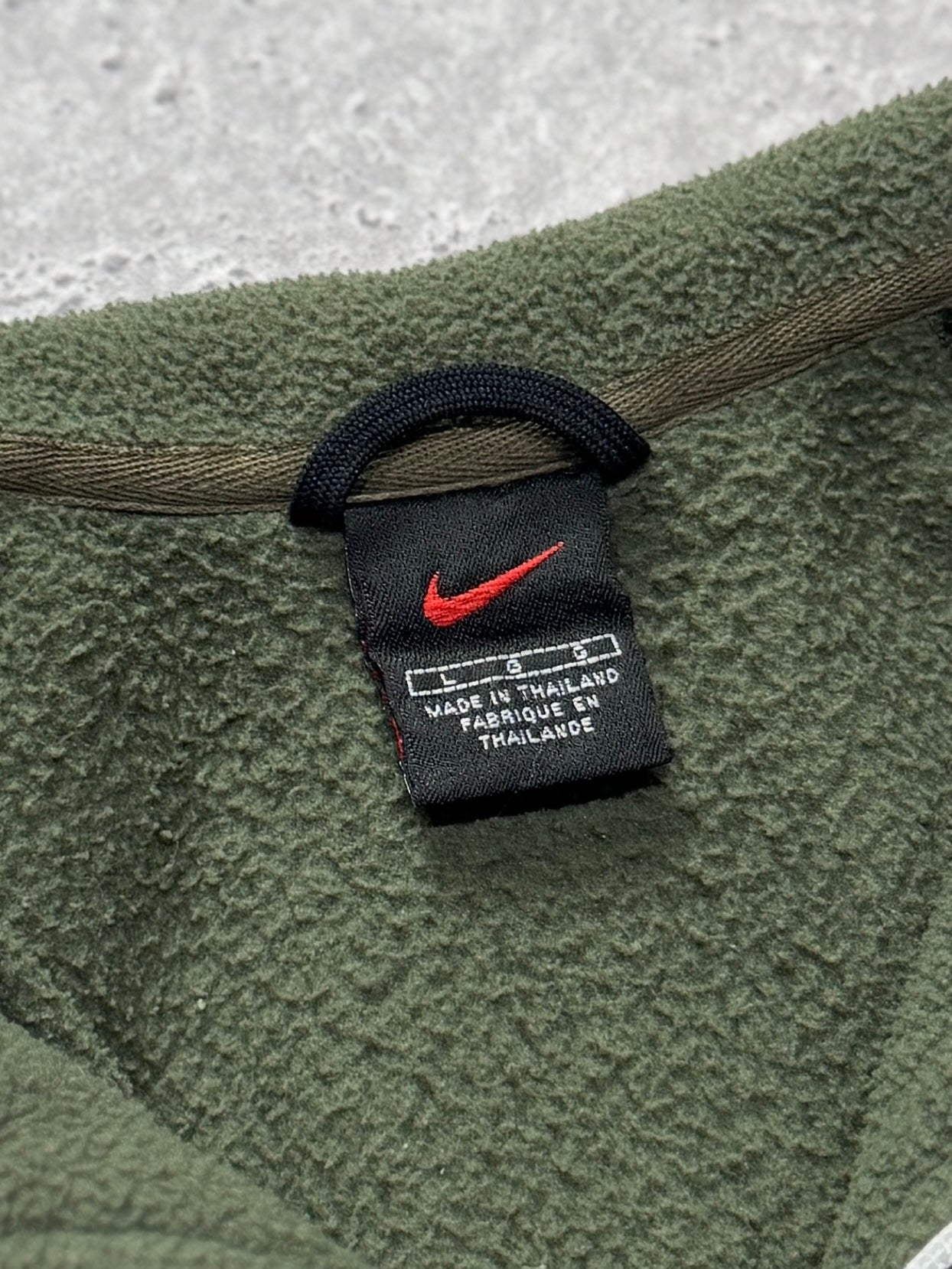 Vintage 2000s Nike Fleece Sweater (M)