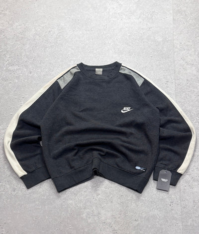 Vintage 2000s Nike Embroidered Sweater (L)