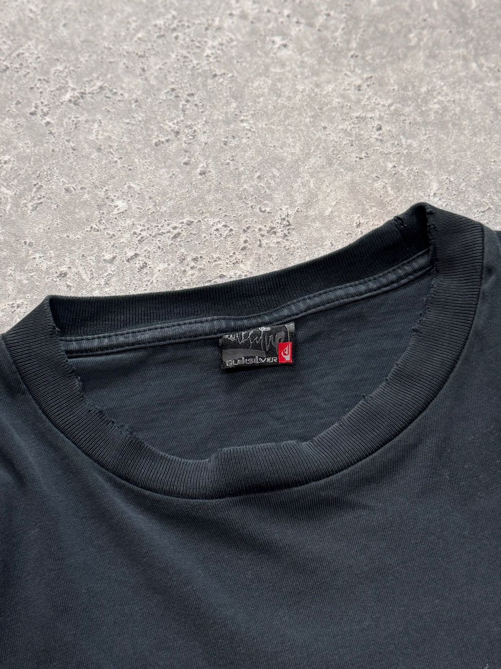 Vintage Y2K Quiksilver Surf Long Sleeve Tee (XL)