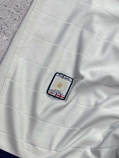 Vintage 2000s Umbro England Football Jersey (L)
