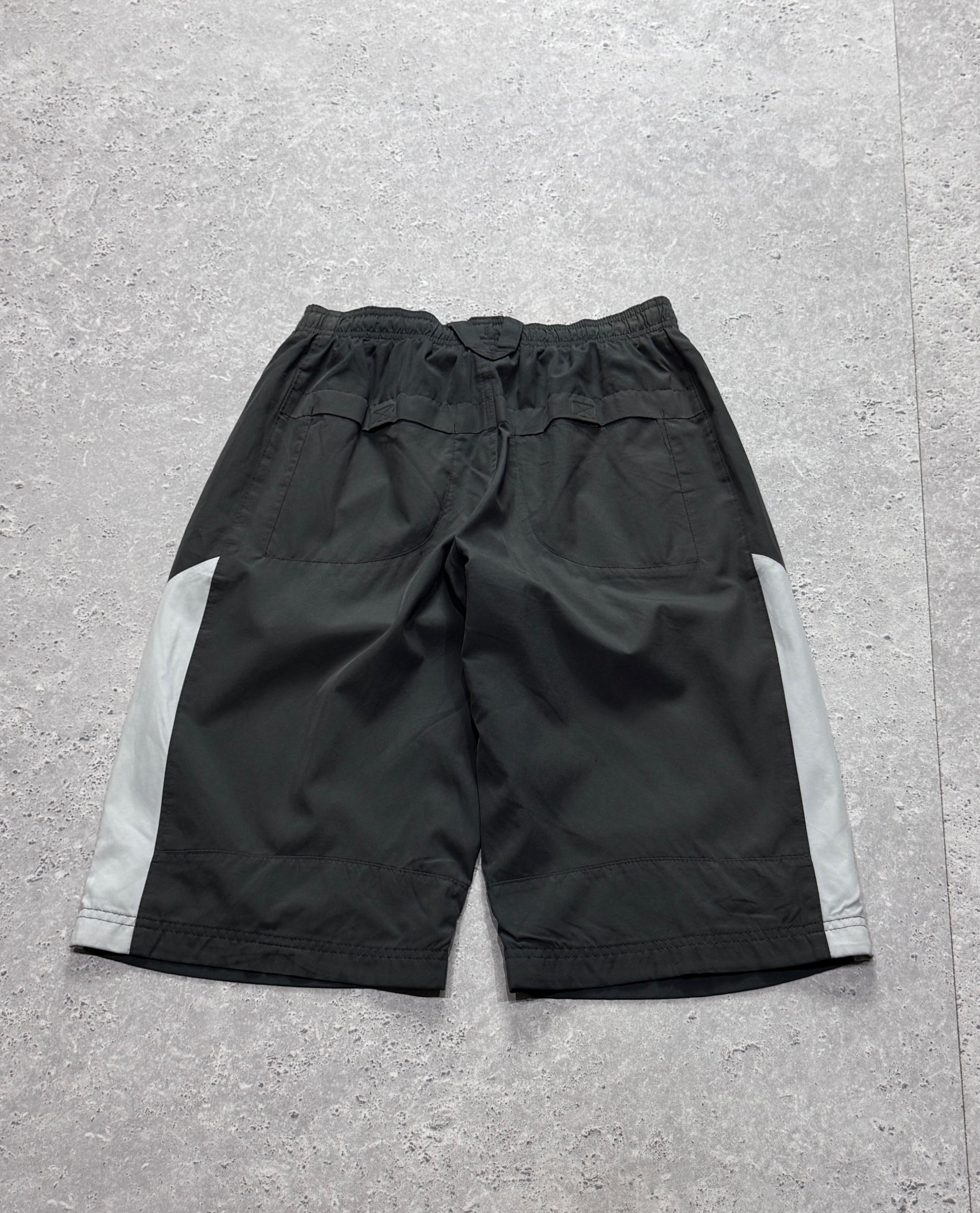Vintage 2000s Nike Track Shorts (S)
