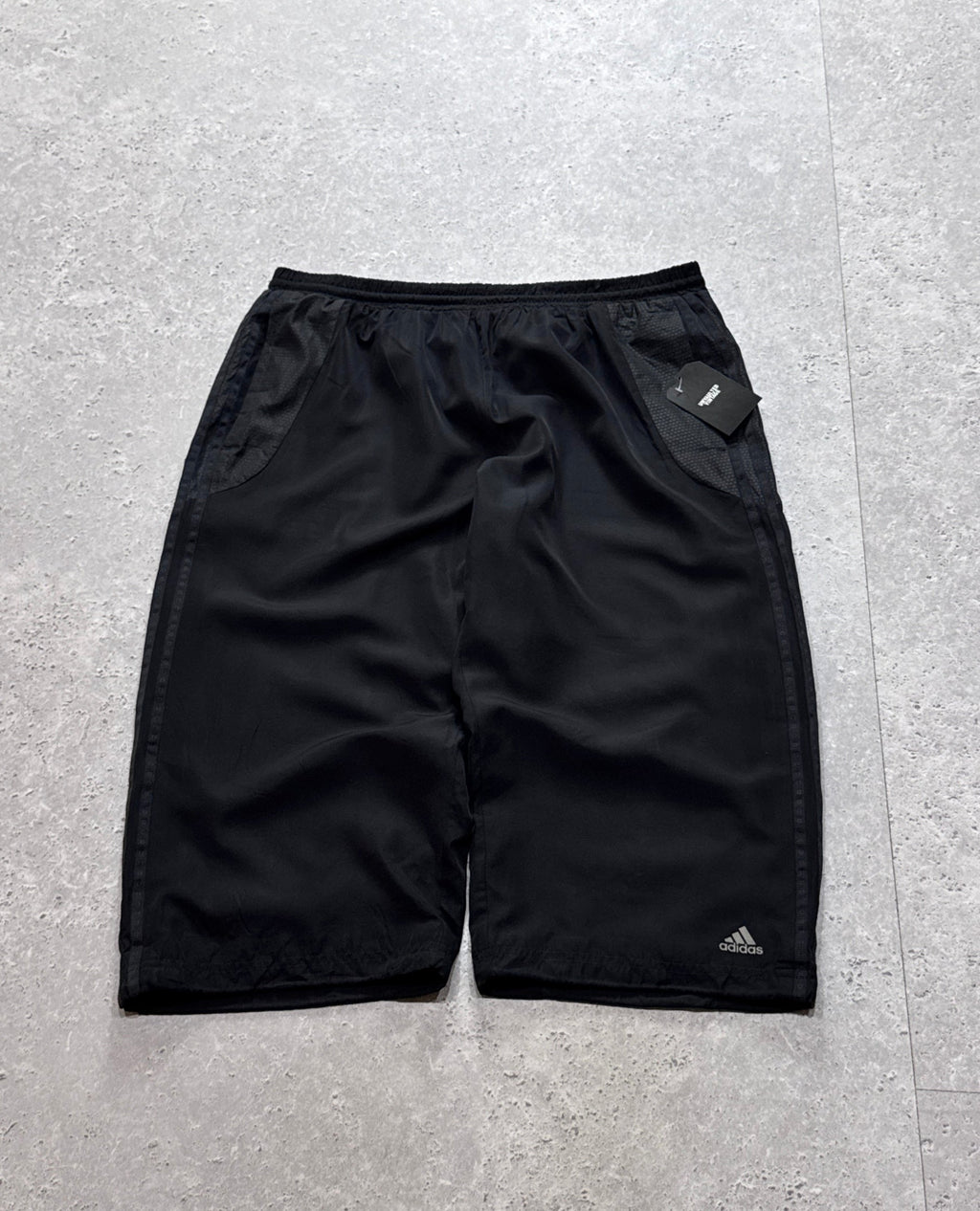 Vintage 2000s Adidas Adjustable 3/4 Track Shorts (XL)
